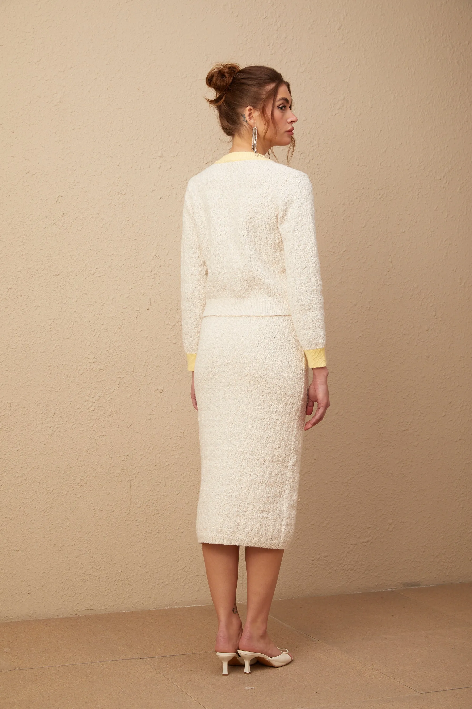 Jessie white textured knit cardigan & skirt matching set Gloria Lanvin