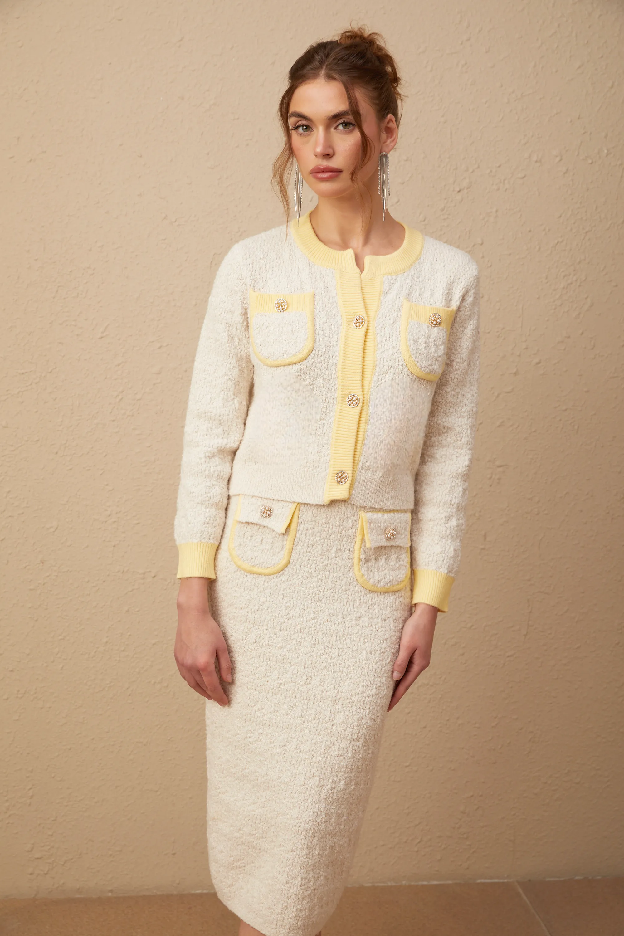 Jessie white textured knit cardigan & skirt matching set Gloria Lanvin