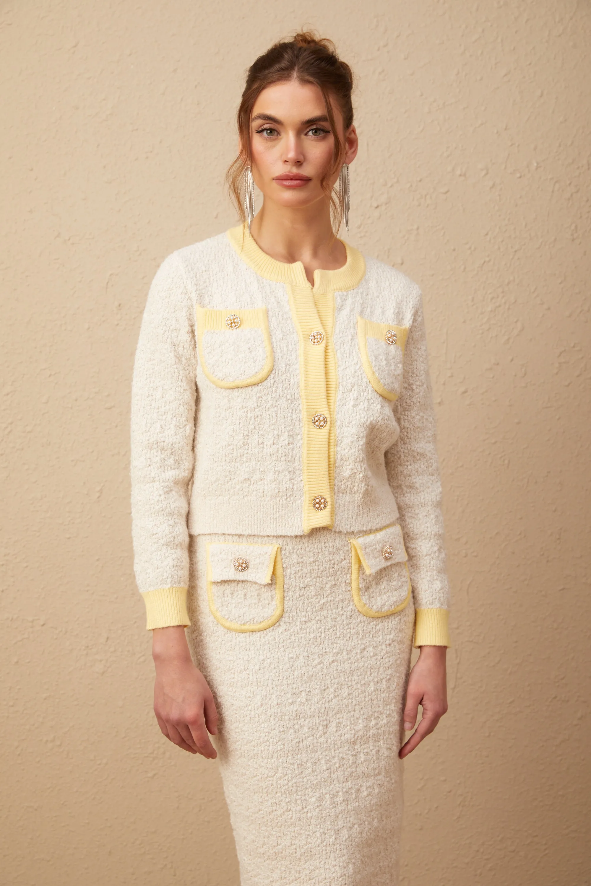 Jessie white textured knit cardigan & skirt matching set Gloria Lanvin