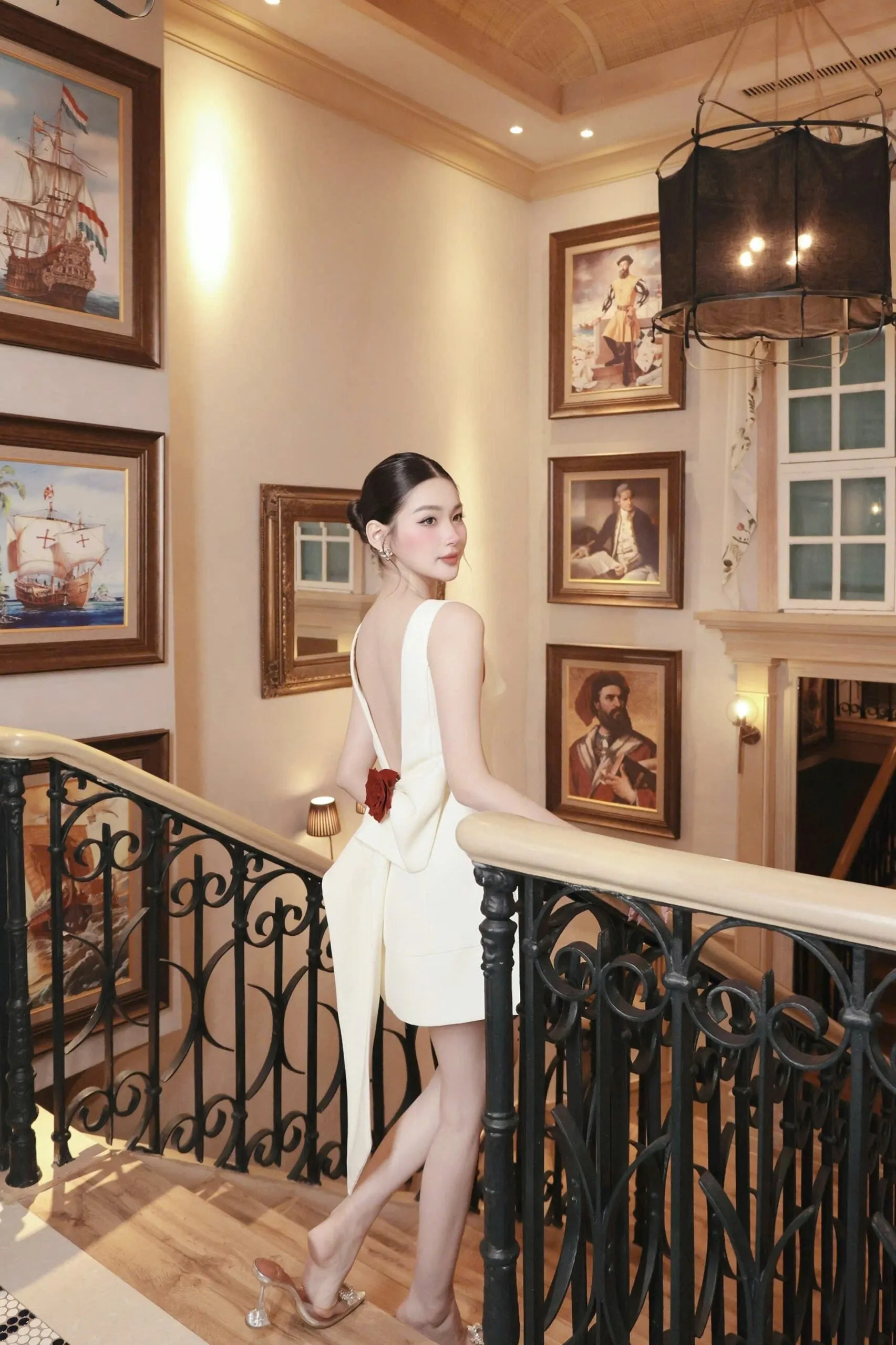 joanna backless flower bow embellished mini dress in white Gloria Lanvin