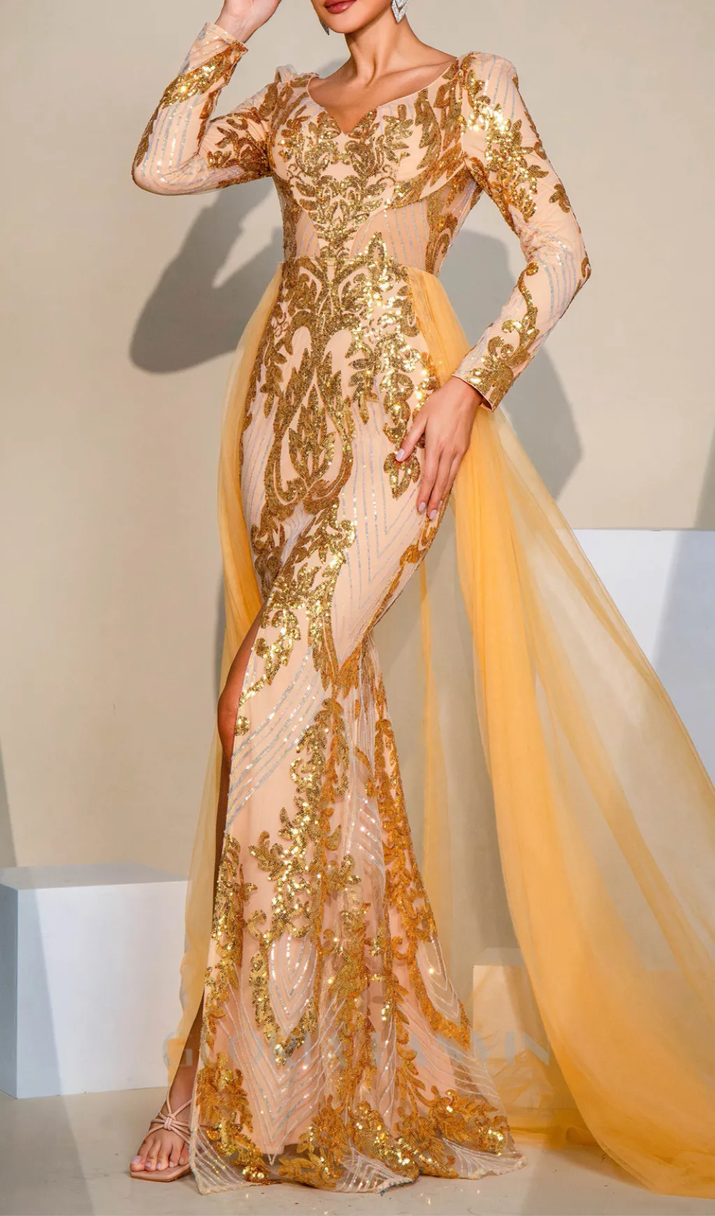 Long Sleeve Split Gold Sequin maxi Dress Gloria Lanvin