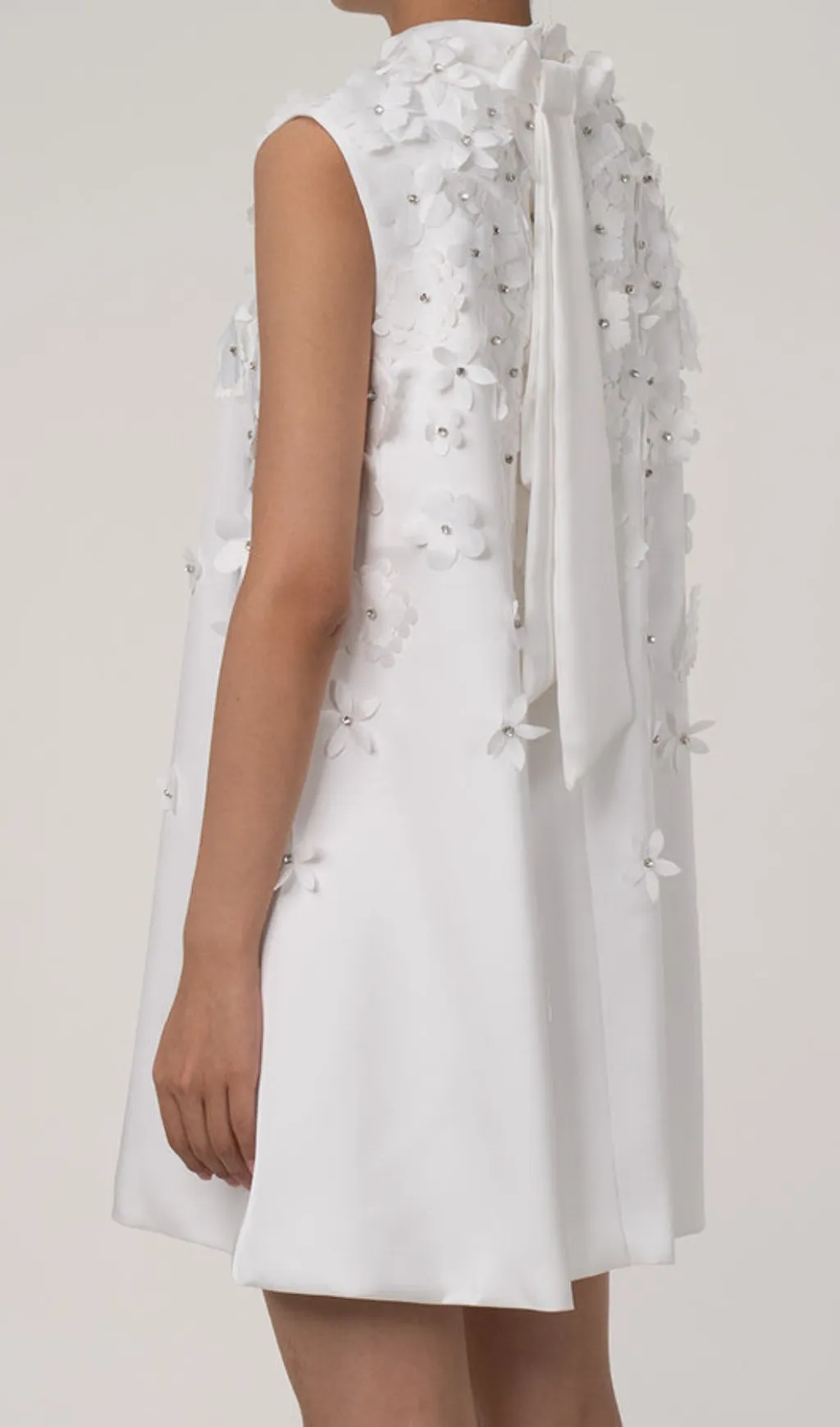 LYDIA FLOWER APPLIQUE MOCK NECK BOW TRIM MINI DRESS Gloria Lanvin