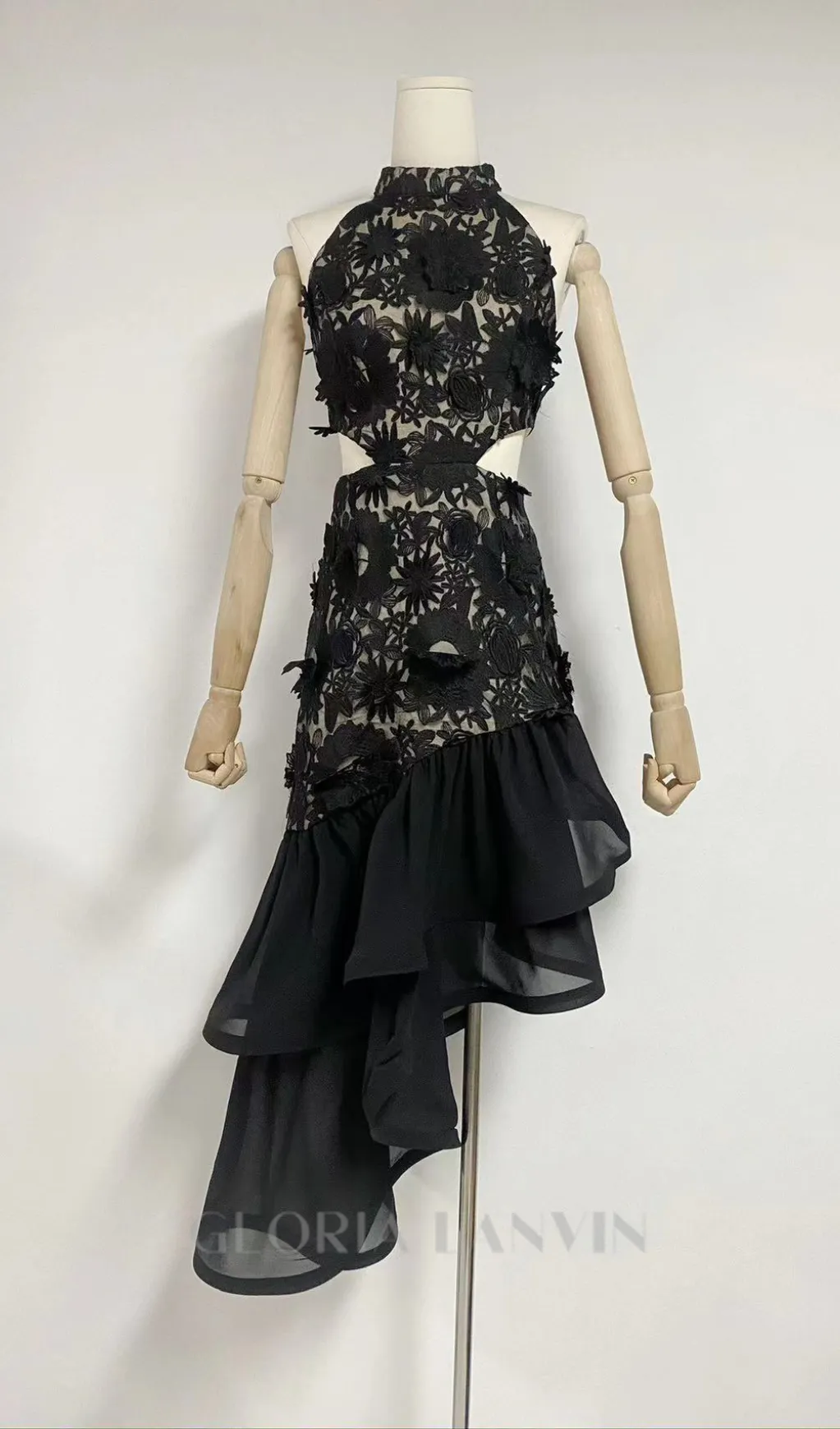 MADGE FLOWER EMBELLLISHED CUT OUT MAXI DRESS IN BLACK Gloria Lanvin