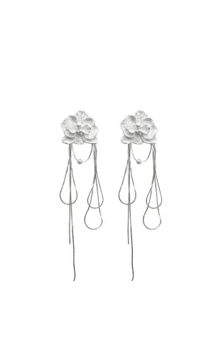 METALLIC FLOWER CHAIN TASSEL EARRINGS Gloria Lanvin