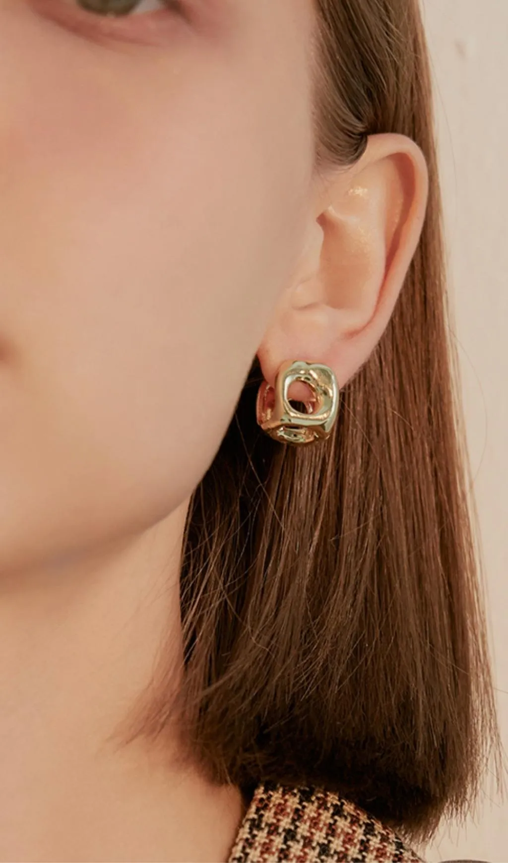 Metallic Square Stud Alloy  Earrings Gloria Lanvin