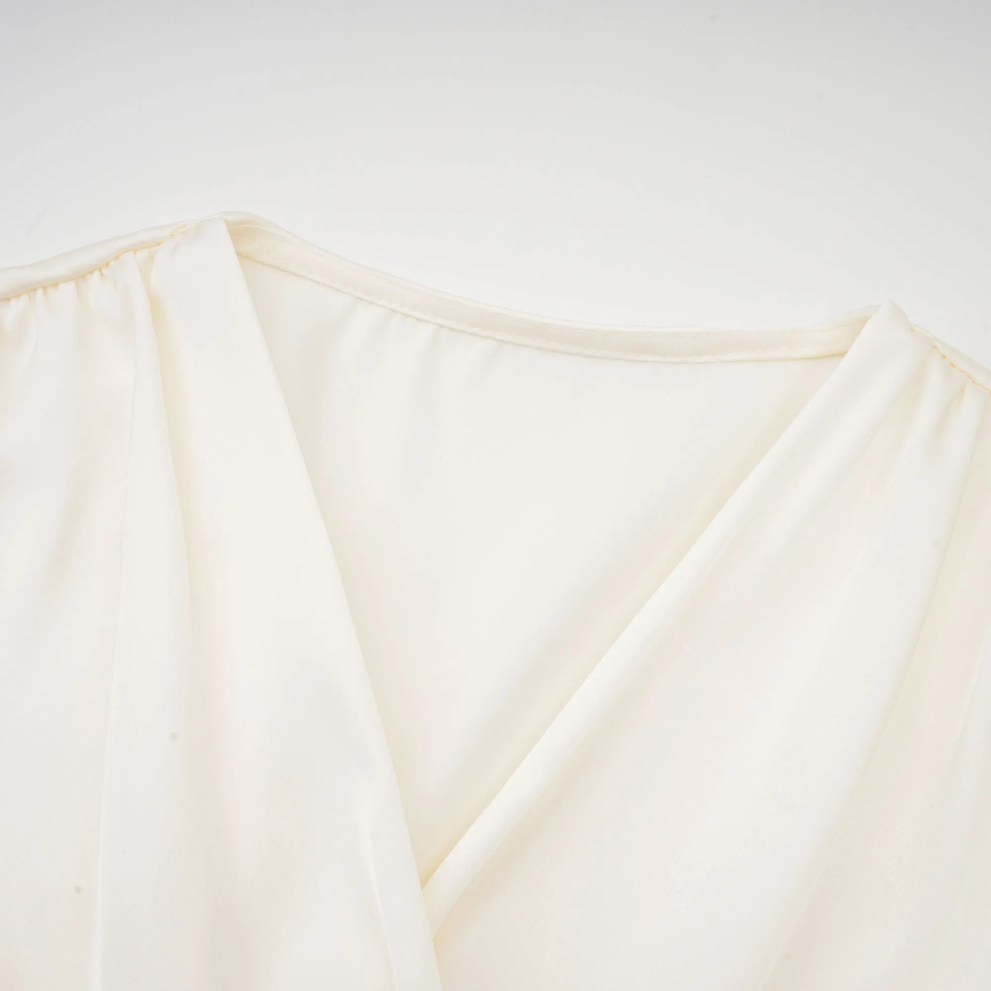 Nouria white faux-flower twist cropped top Gloria Lanvin