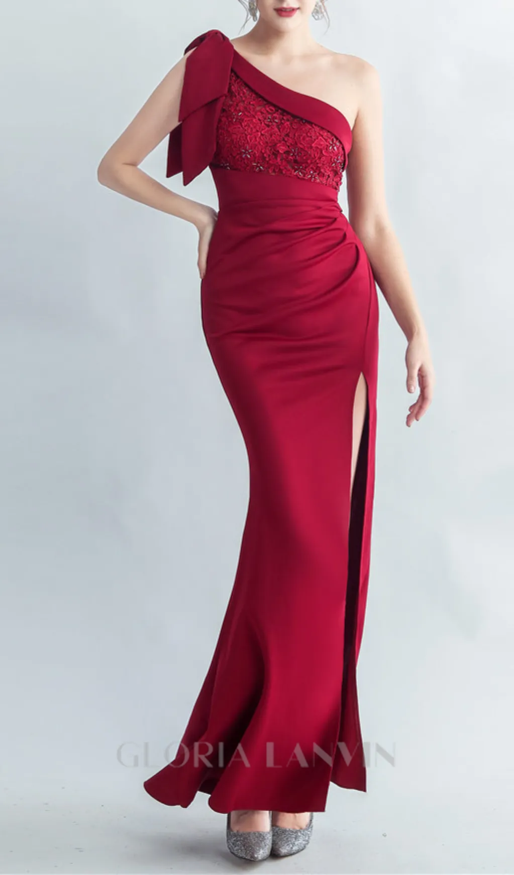 One-Shoulder embroidery High Slit Dress in red Gloria Lanvin