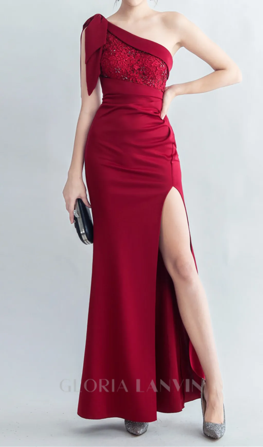 One-Shoulder embroidery High Slit Dress in red Gloria Lanvin