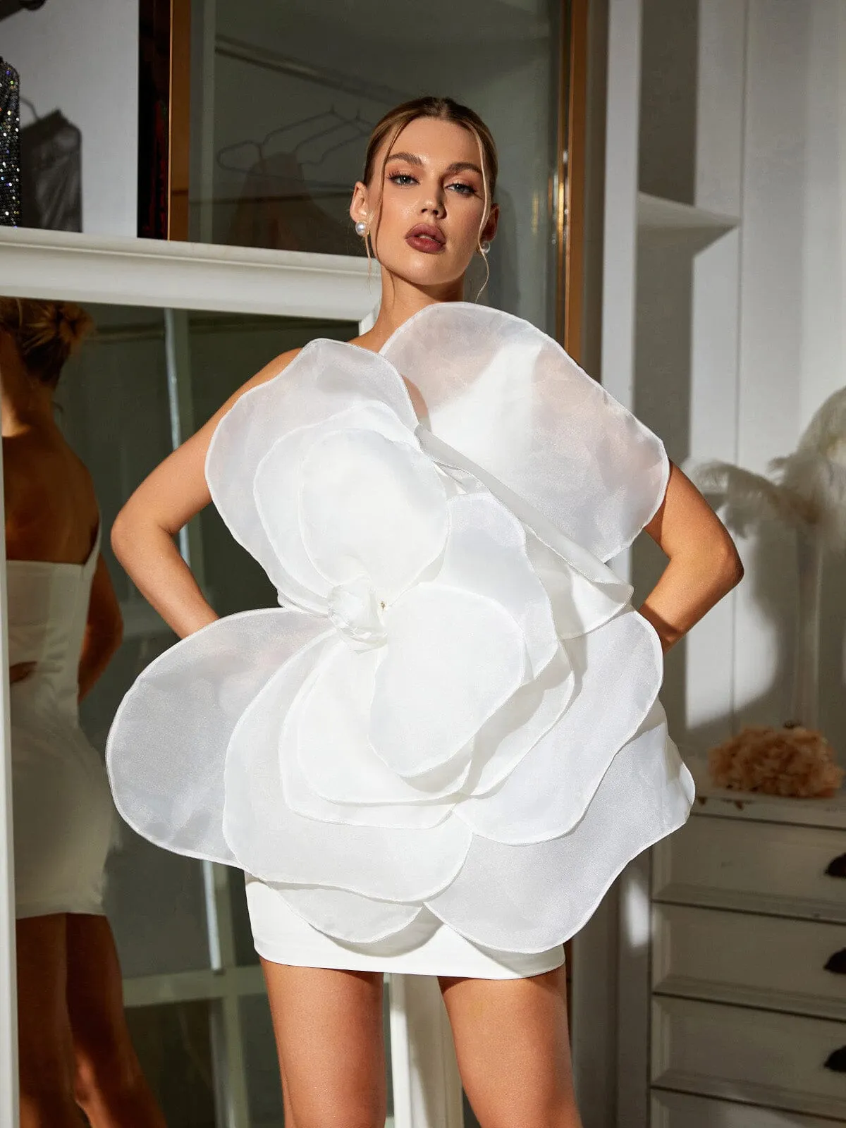ONE SHOULDER FLOWER MINI DRESS Gloria Lanvin