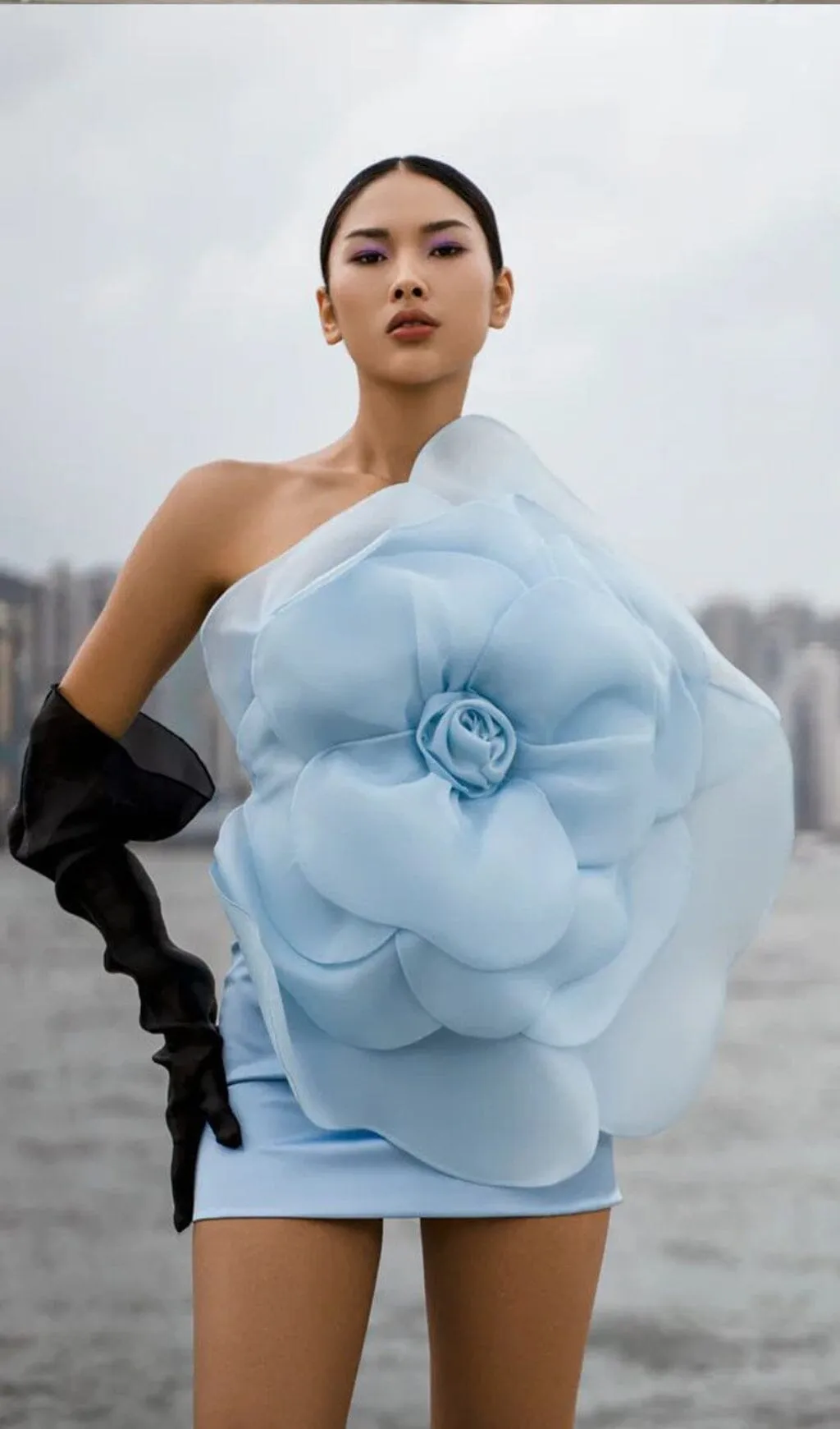 ONE SHOULDER FLOWER MINI DRESS IN BLUE Gloria Lanvin