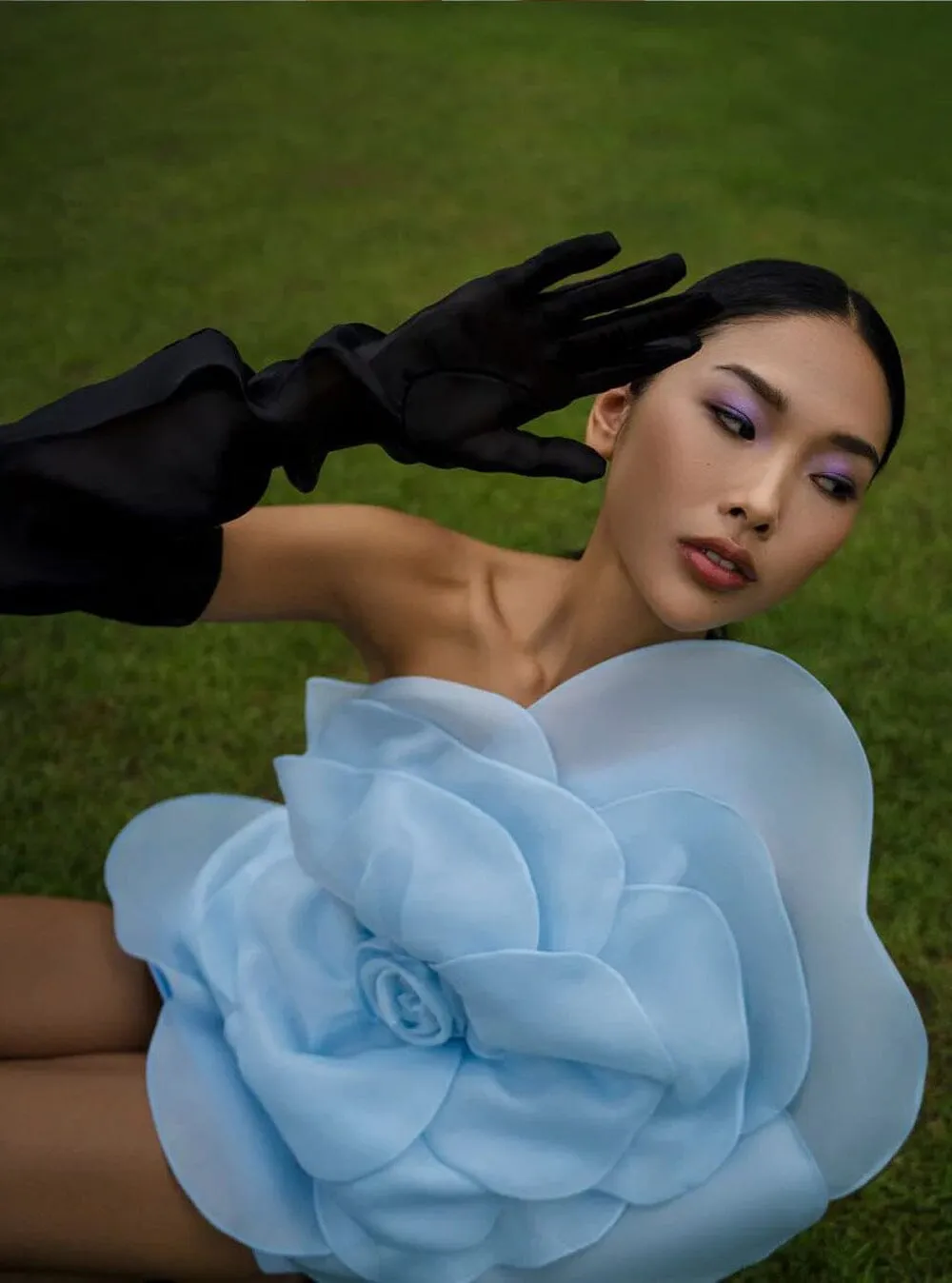 ONE SHOULDER FLOWER MINI DRESS IN BLUE Gloria Lanvin