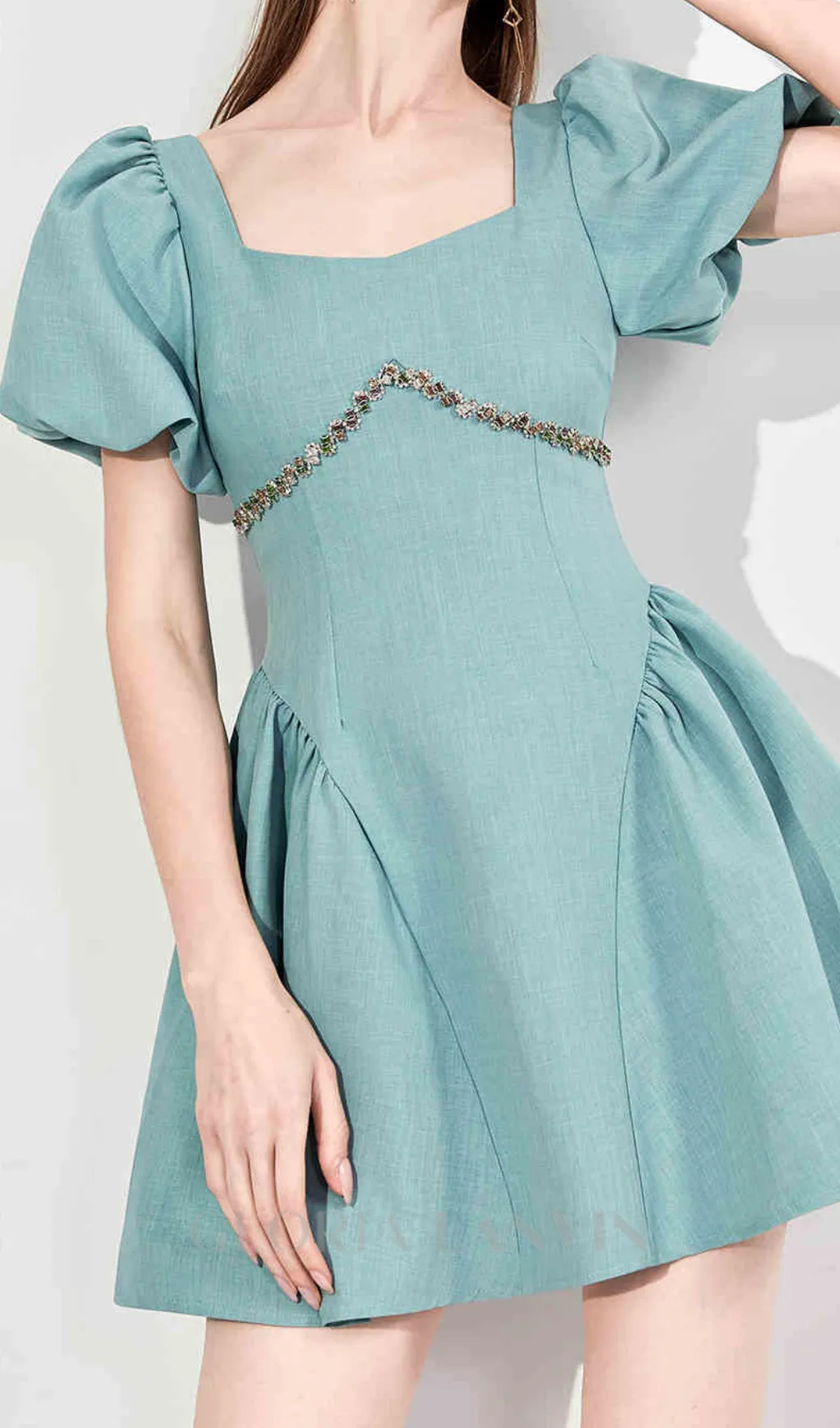 PUFF SLEEVES WAIST-TIGHTENING MINI DRESS IN GREEN Gloria Lanvin