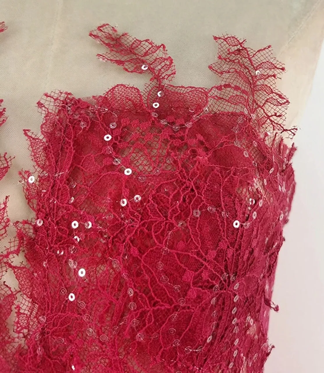 RED FLORAL LACE EMBROIDER MIDI DRESS Gloria Lanvin