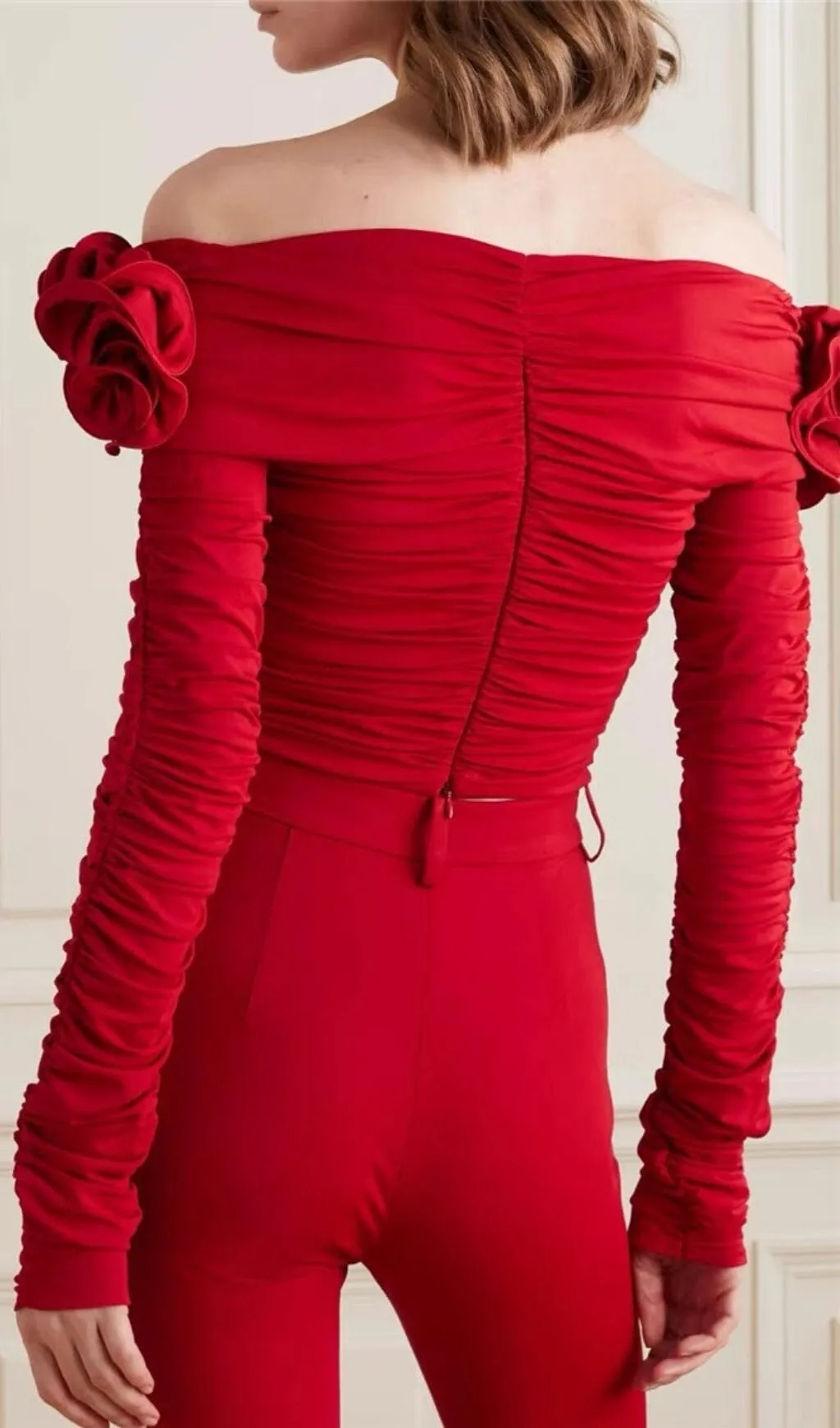 RED FLOWER ONE -LINE SHOULDER PLEATED TOP Gloria Lanvin