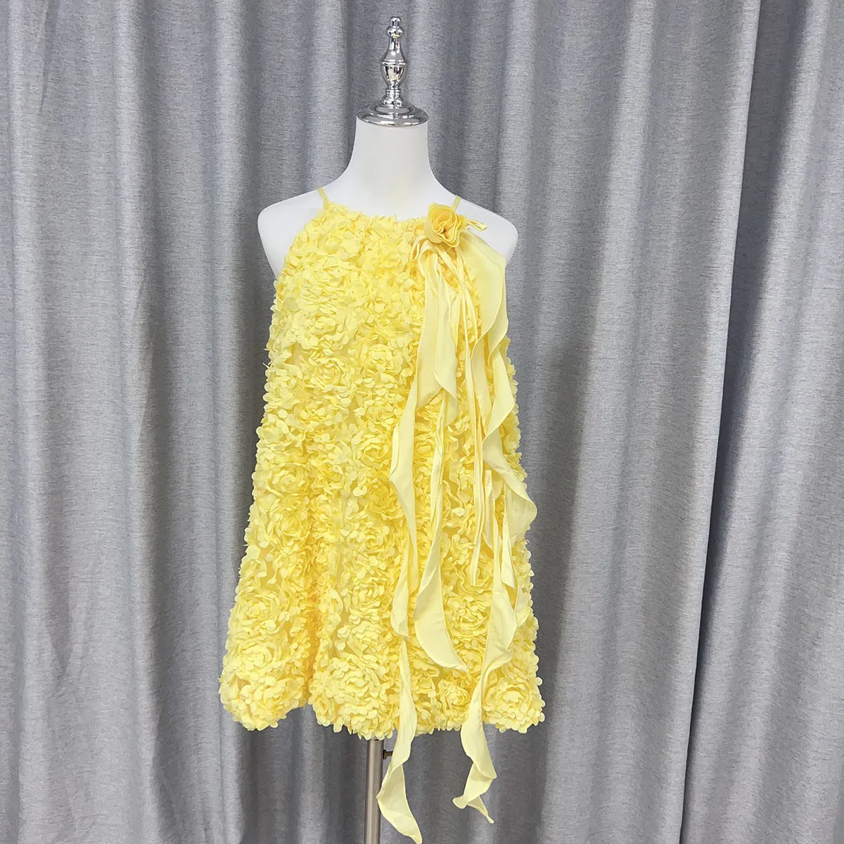 Ribbon halter mini dress in yellow Gloria Lanvin