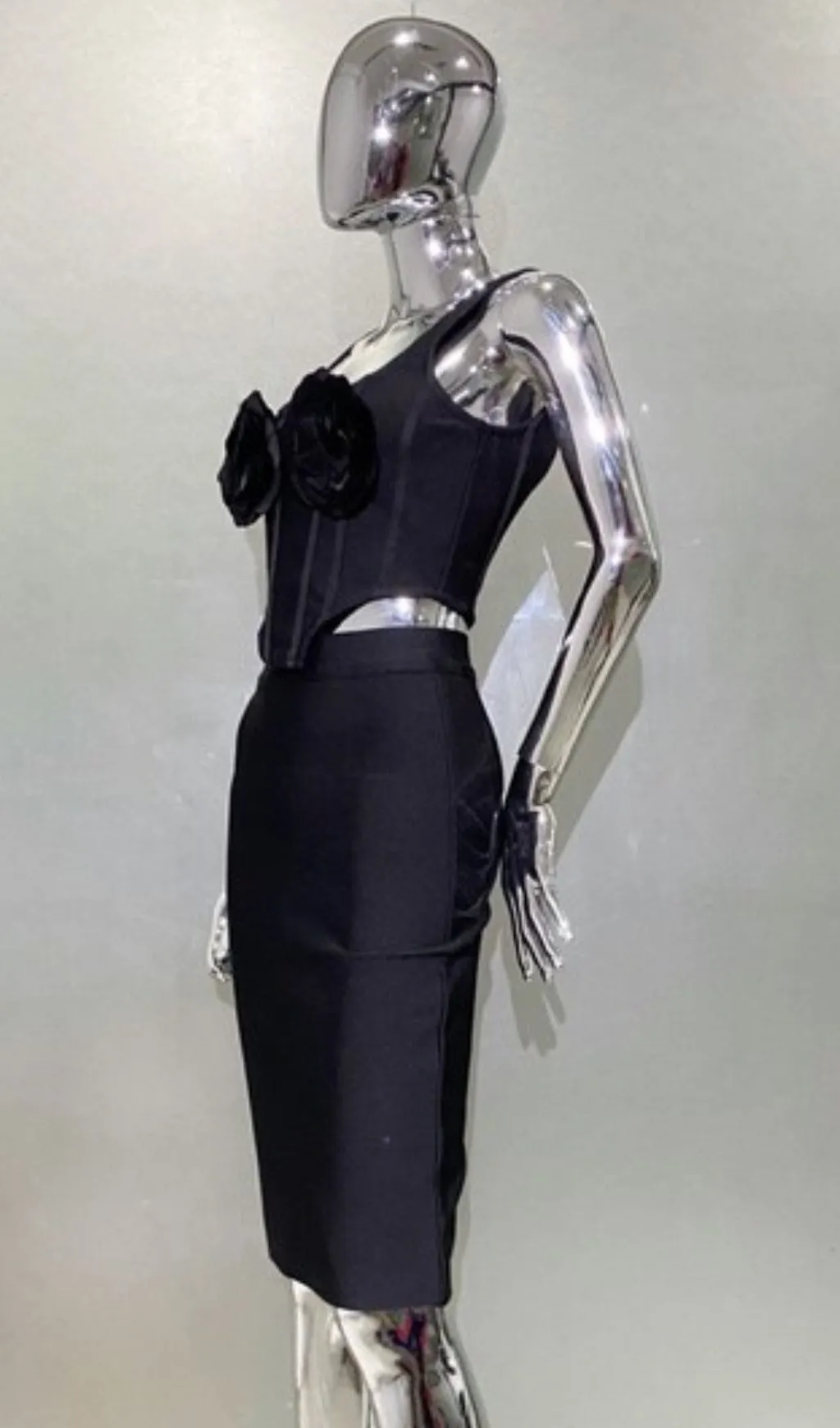 ROSES EMBELISHED CORSET TWO PIECES SET Gloria Lanvin