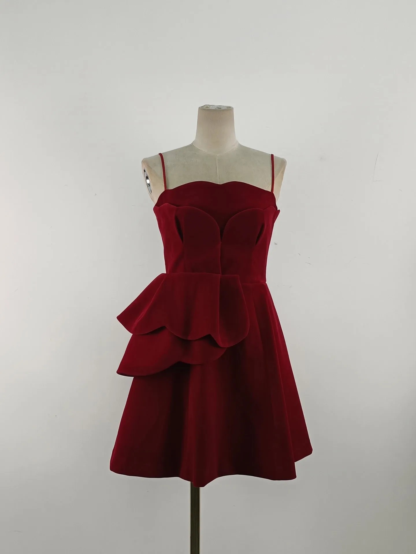 RUCHED TRIM VELVET MINI DRESS IN RUBY RED Gloria Lanvin