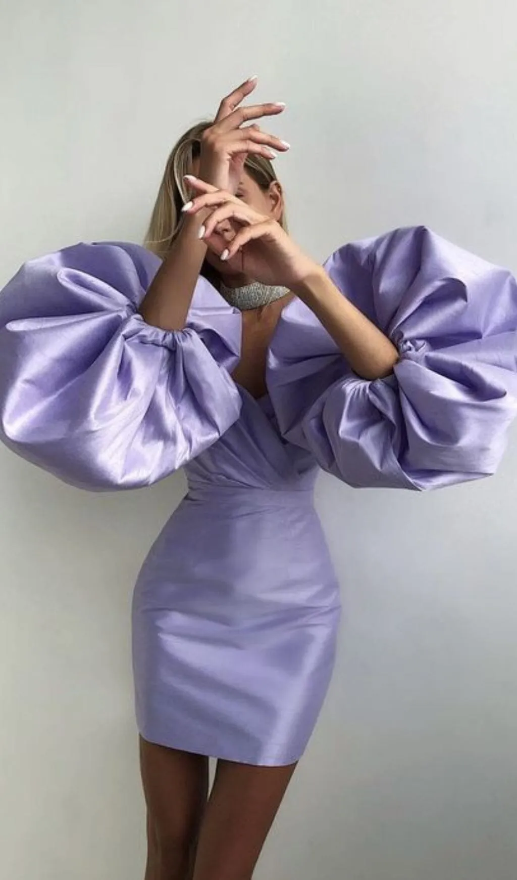 SATIN PUFF SLEEVE MINI DRESS IN LIGHT PURPLE Gloria Lanvin