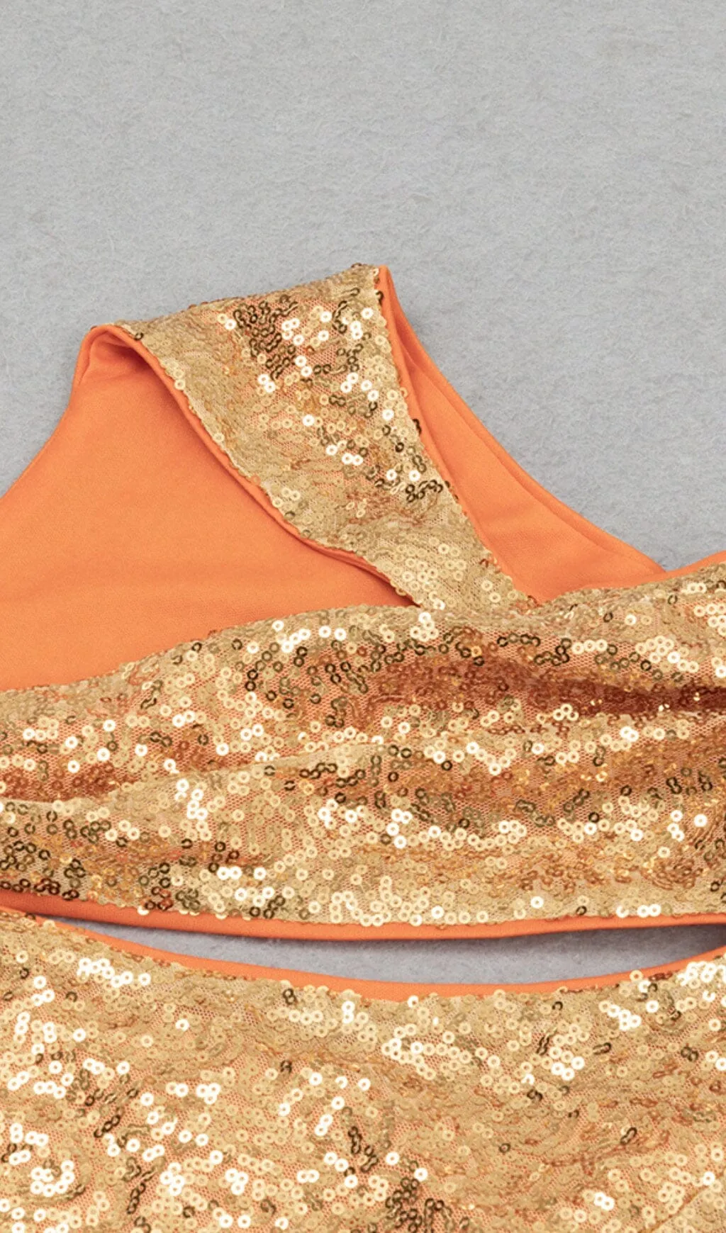 SEQUIN BODYCON MIDI DRESS IN GOLD Gloria Lanvin