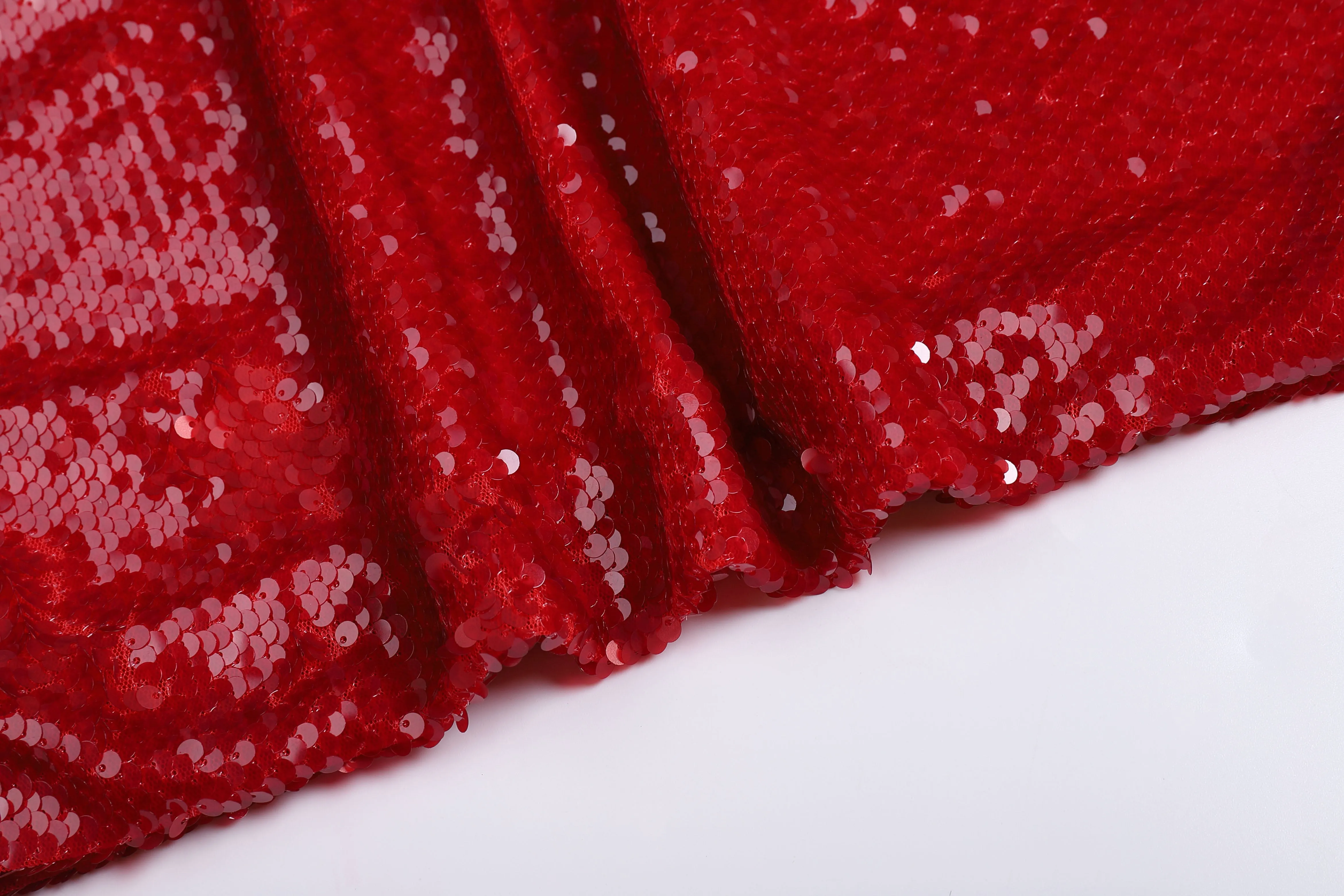 SEQUIN-EMBROIDERED CUT-OUT MAXI DRESS IN RED Gloria Lanvin