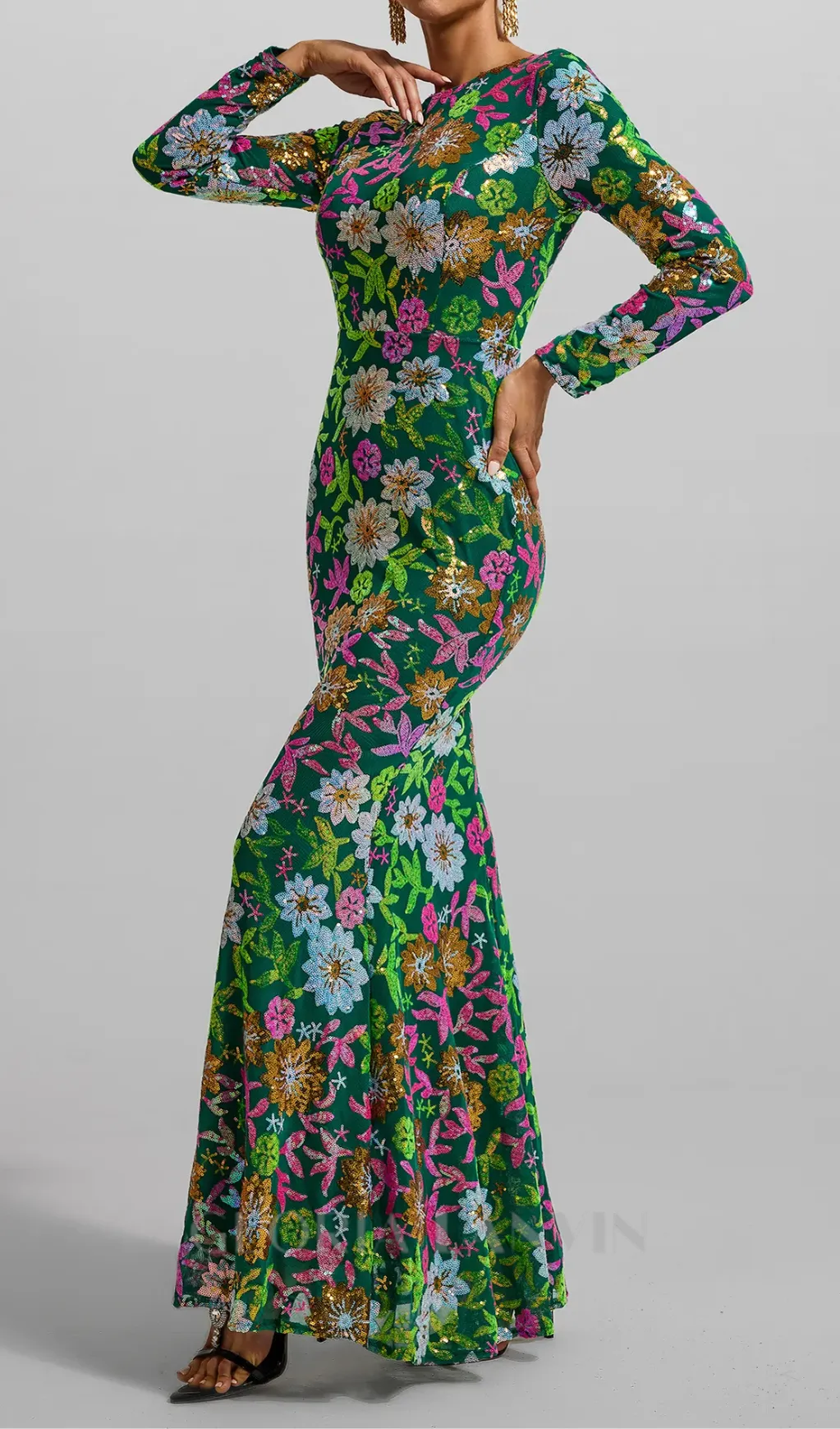 Sequin Round Neck Long Sleeve Maxi Dress in Green Gloria Lanvin