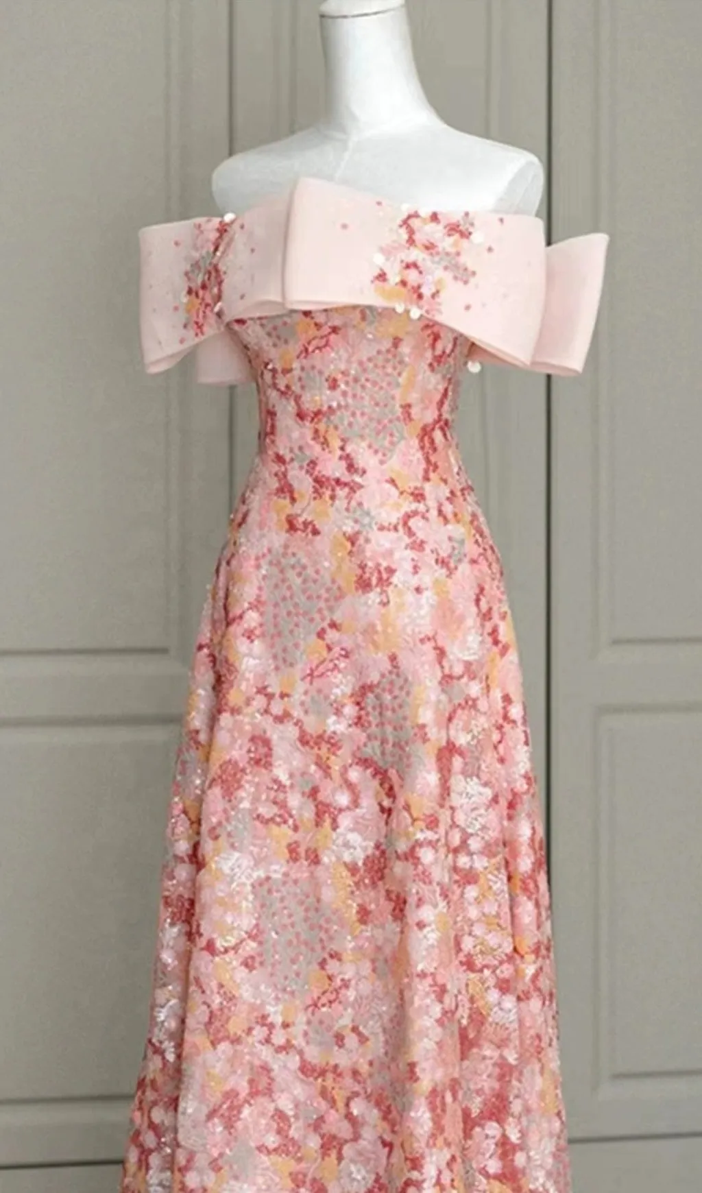 SEQUIN STRAPLESS FLORAL MAXI DRESS Gloria Lanvin