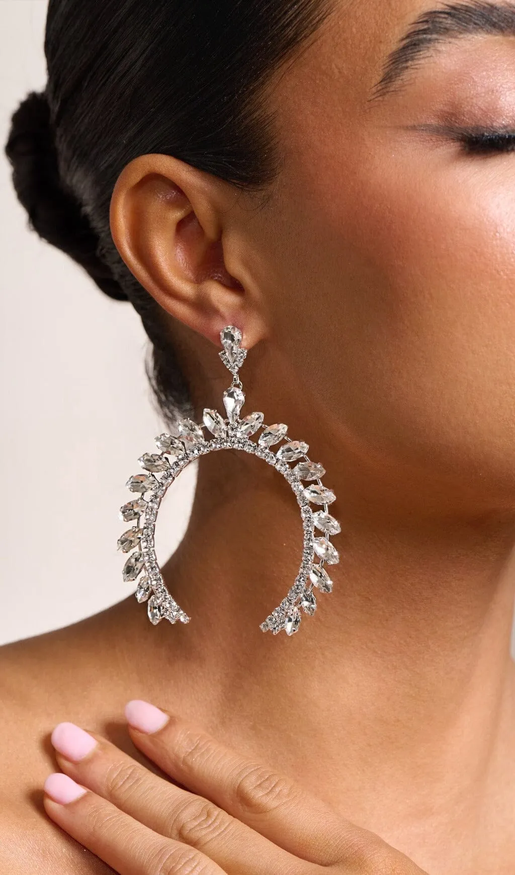 SILVER CRYSTAL ARCHED SHAPE DROP EARRINGS Gloria Lanvin