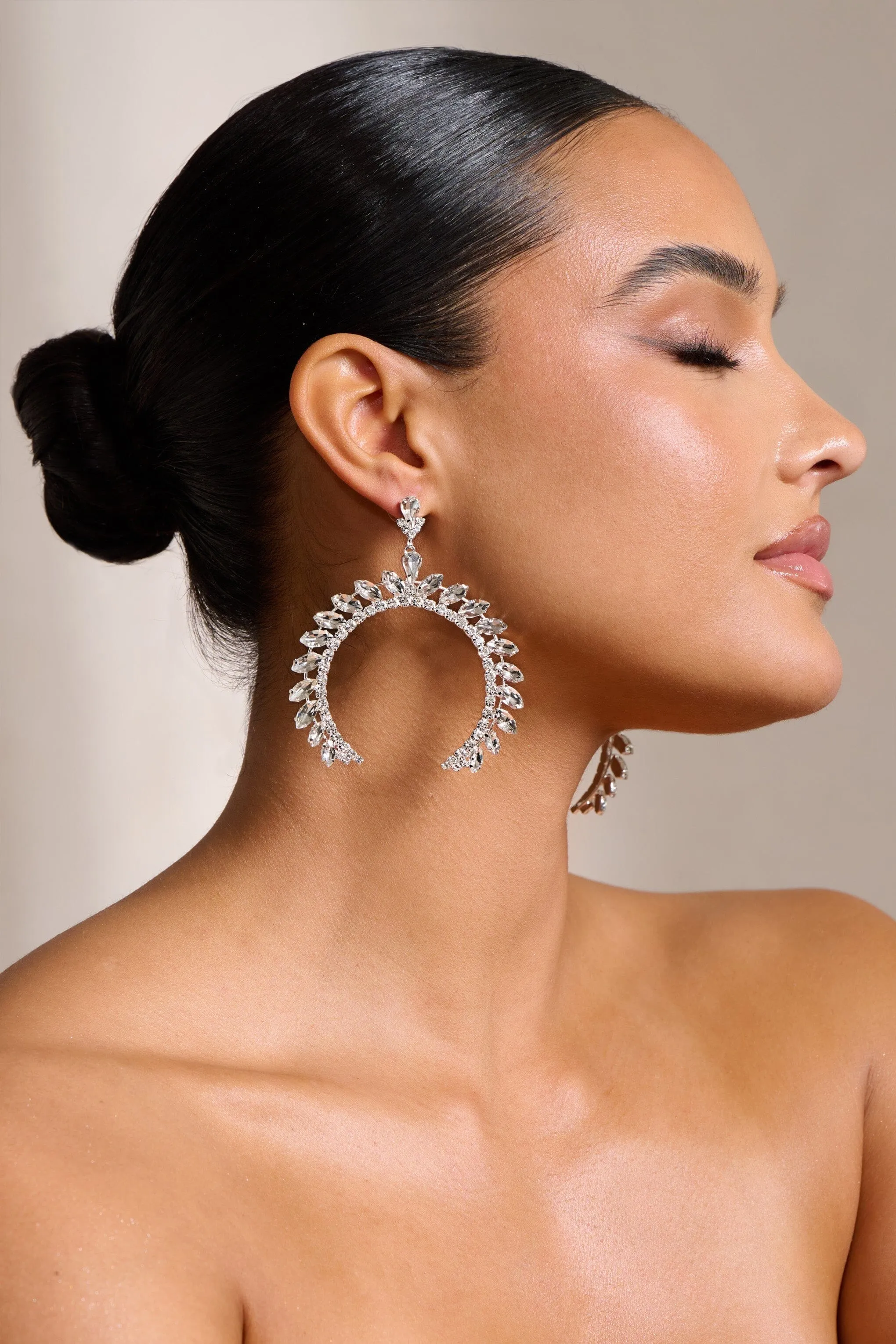 SILVER CRYSTAL ARCHED SHAPE DROP EARRINGS Gloria Lanvin