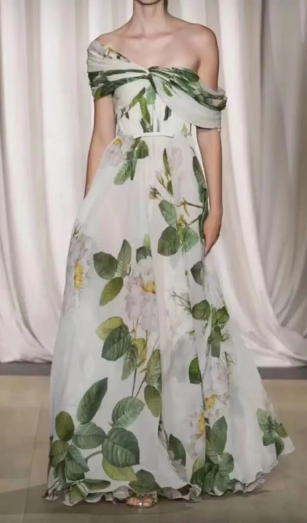 SLEEVELESS GREEN PRINTED BATEAU NECKLINE OFF-SHOULDER TUBE TOP MAXI DRESS Gloria Lanvin