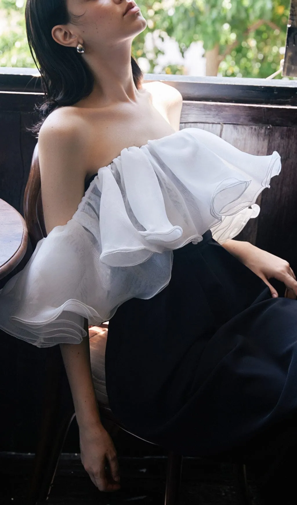 STITCHED OFF-THE-SHOULDER SLIM DRESS IN BLACK Gloria Lanvin