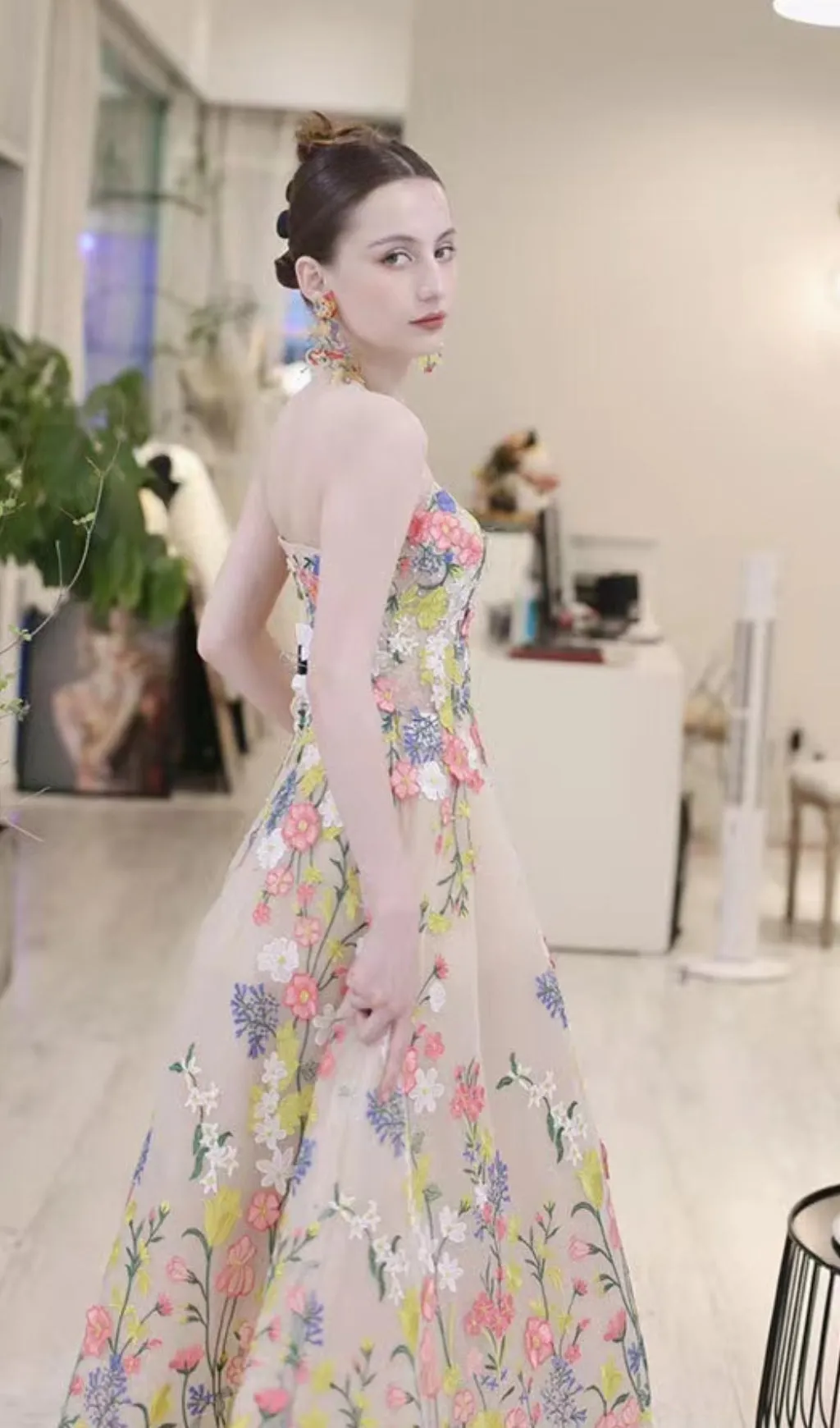 STRAPLESS TEA LENGTH FLORAL MIDI DRESS Gloria Lanvin