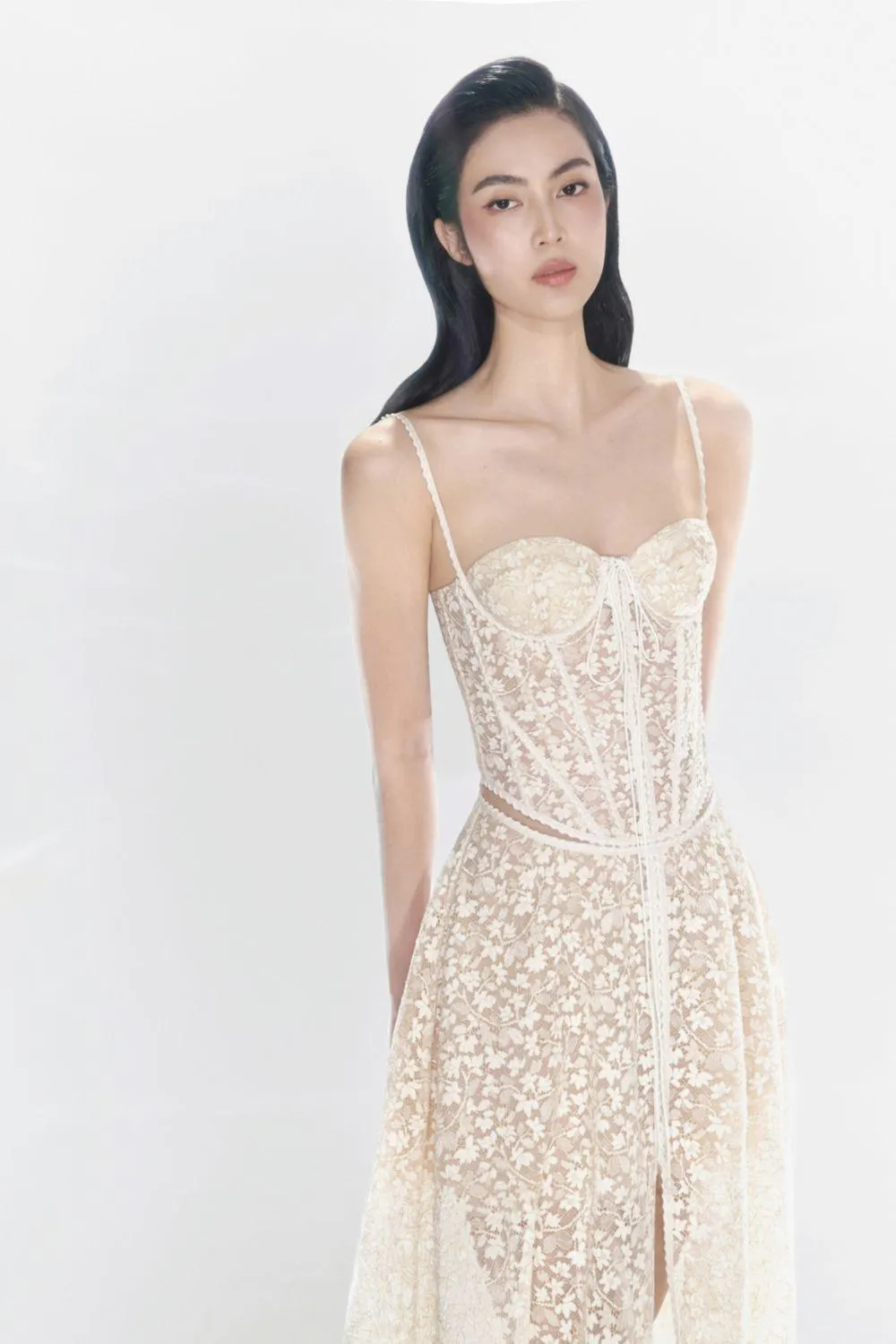 TESS LACE STITCHING HOLLOW SLIT MAXI DRESS IN APRICOT Gloria Lanvin