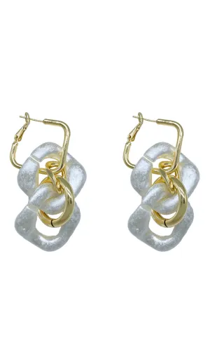 THE LONG EARRINGS ARE VERSATILE AND LUXURIOUS Gloria Lanvin