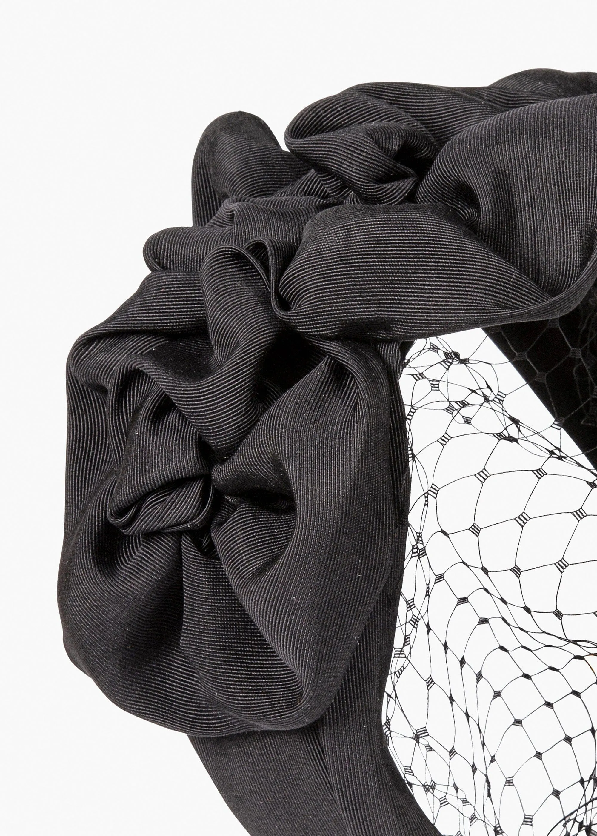 TRIPLE ROSETTE WITH VEIL IN BLACK Gloria Lanvin