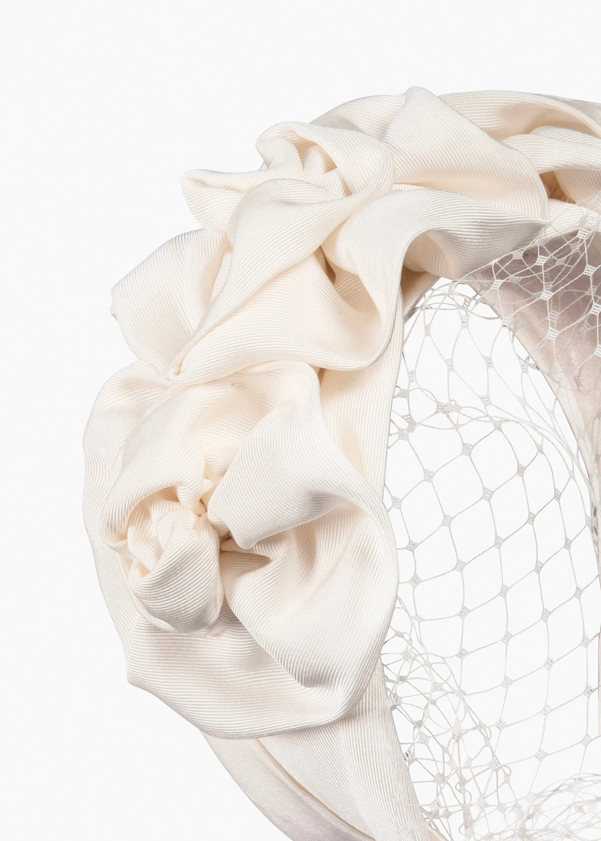 TRIPLE ROSETTE WITH VEIL IN CREAM Gloria Lanvin