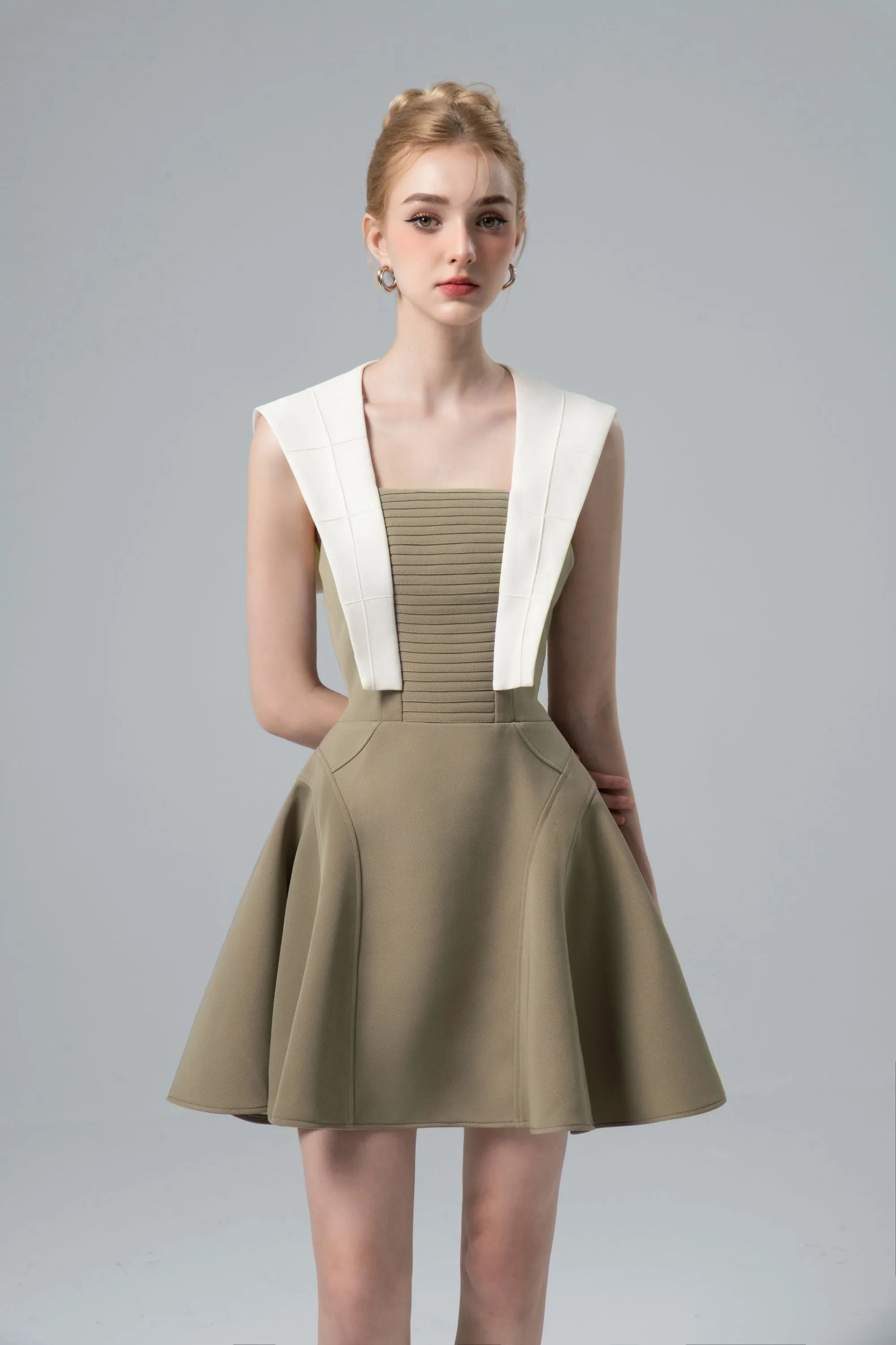 TWO-TONE MINI DRESS IN OLIVE Gloria Lanvin