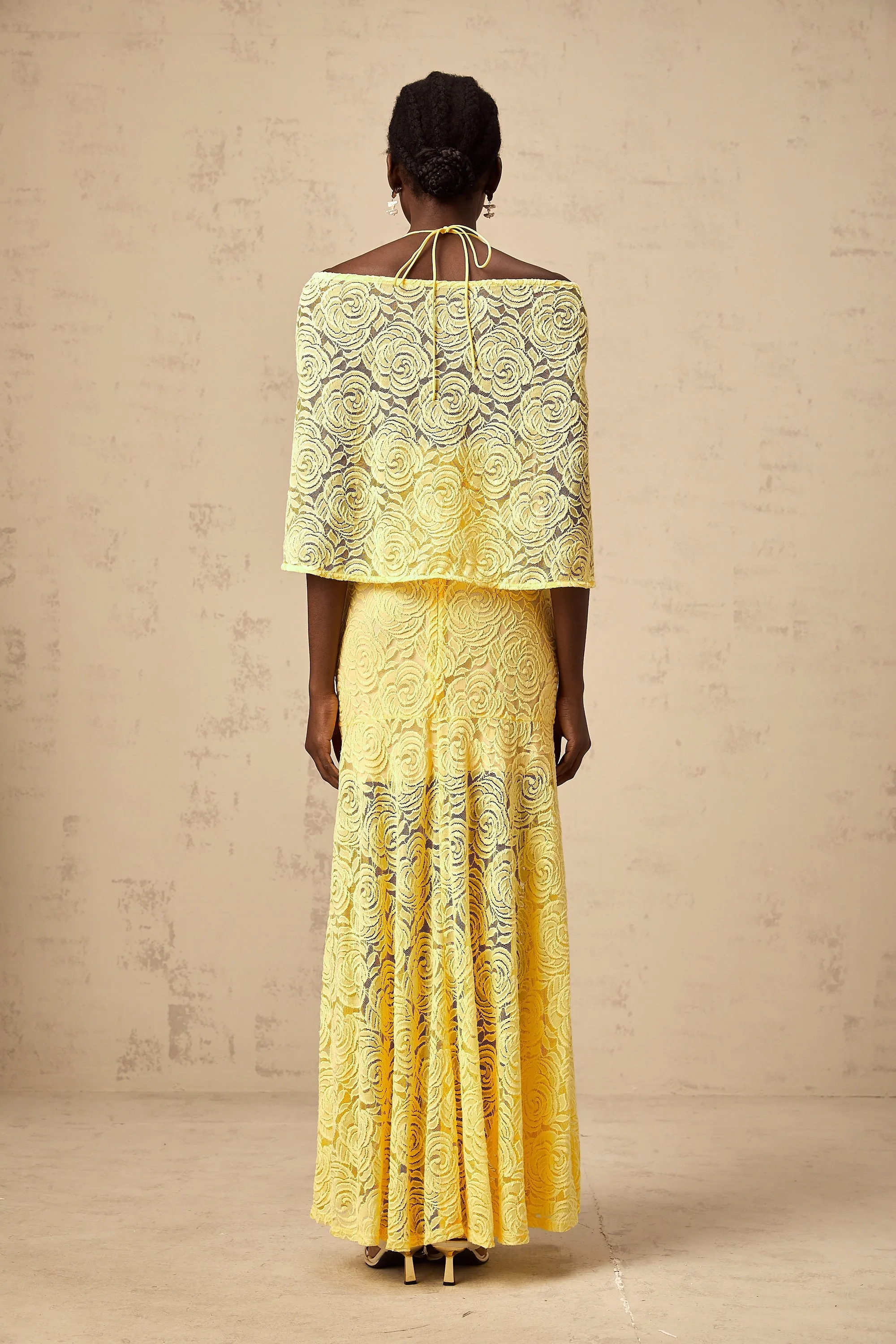 Ursula yellow cape-design chantilly-lace maxi dress Gloria Lanvin
