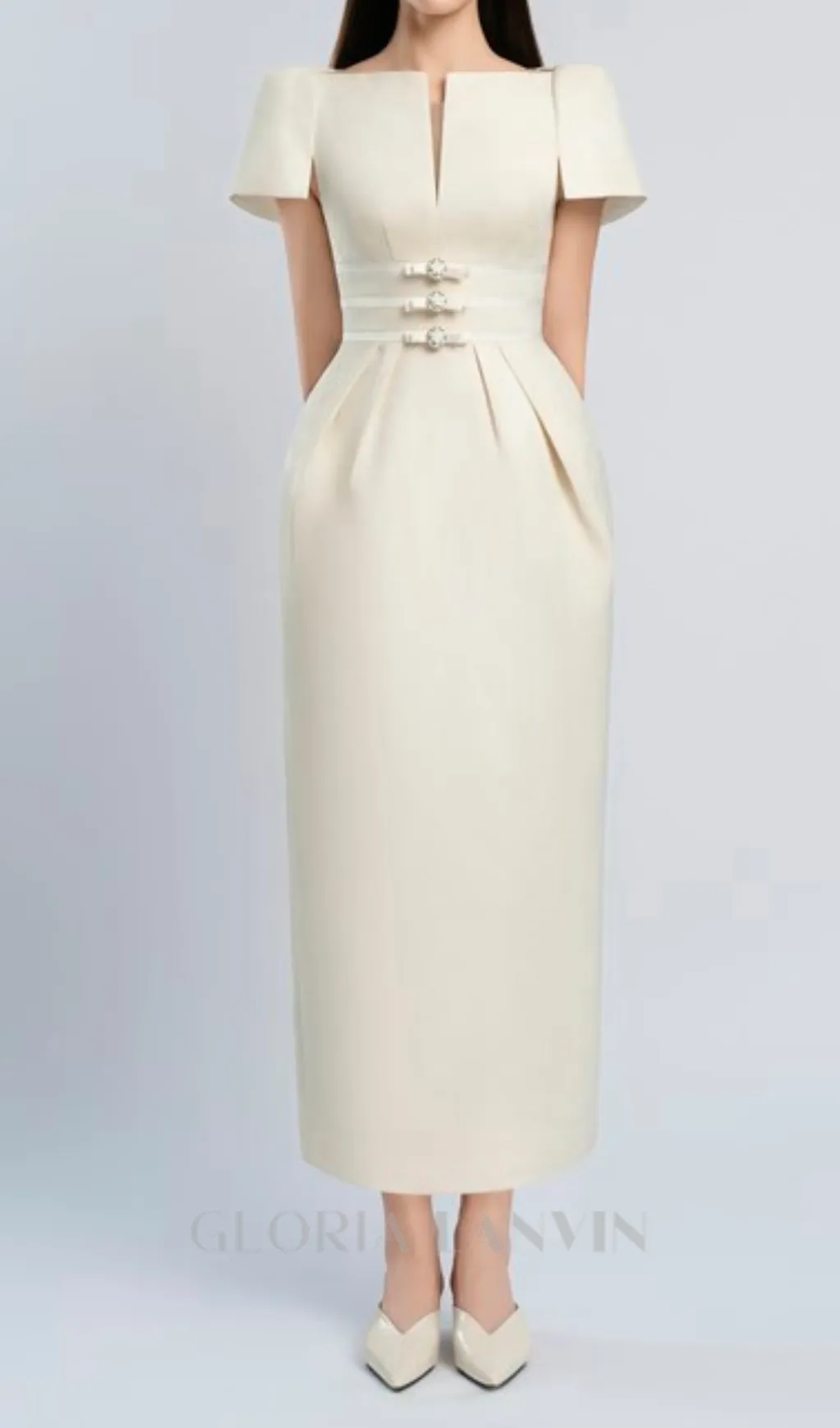 v-cut neckline maxi dress in beige Gloria Lanvin