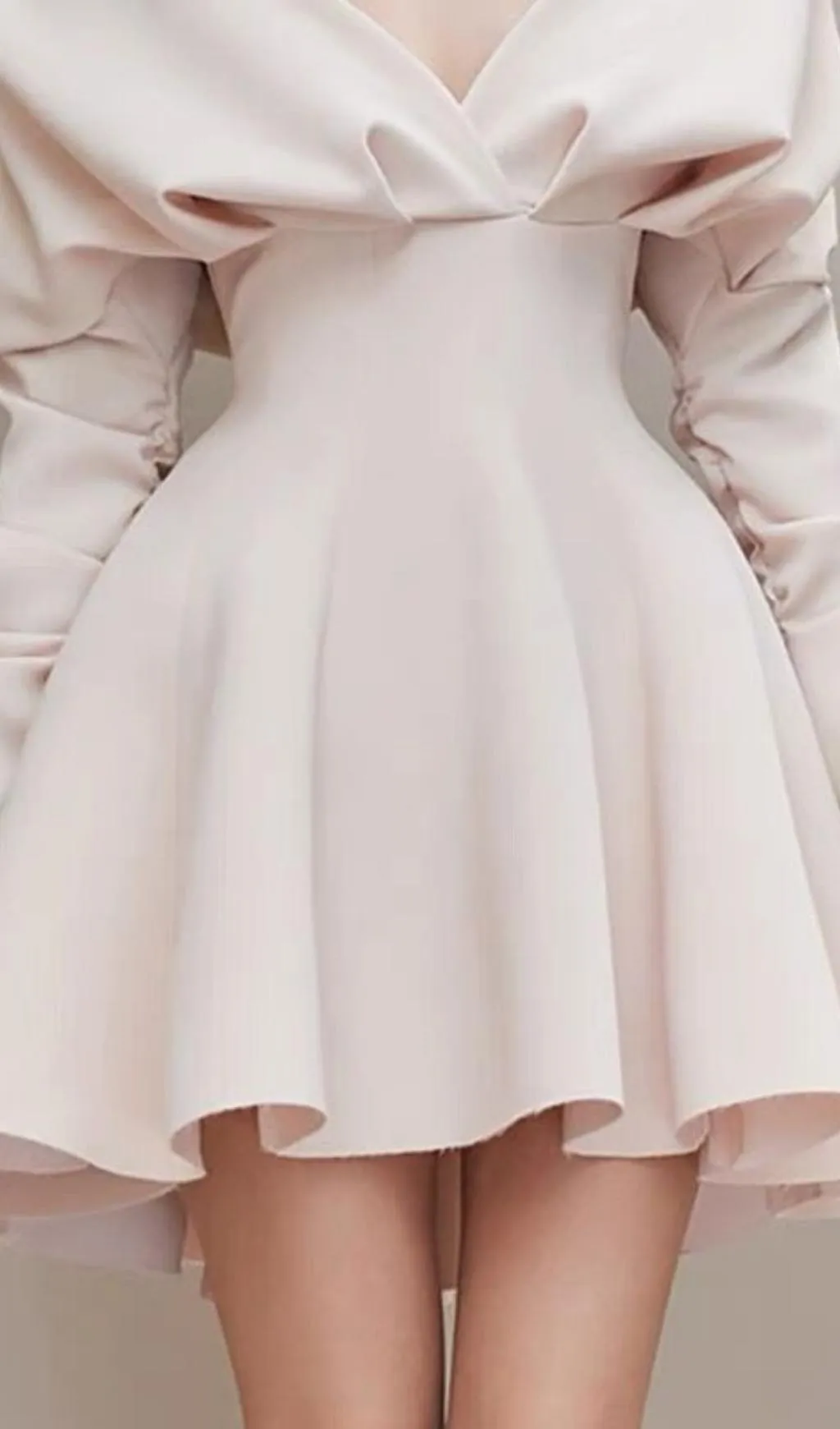 V-NECK LONG-SLEEVED A-LINE SUSPENDER DRESS Gloria Lanvin