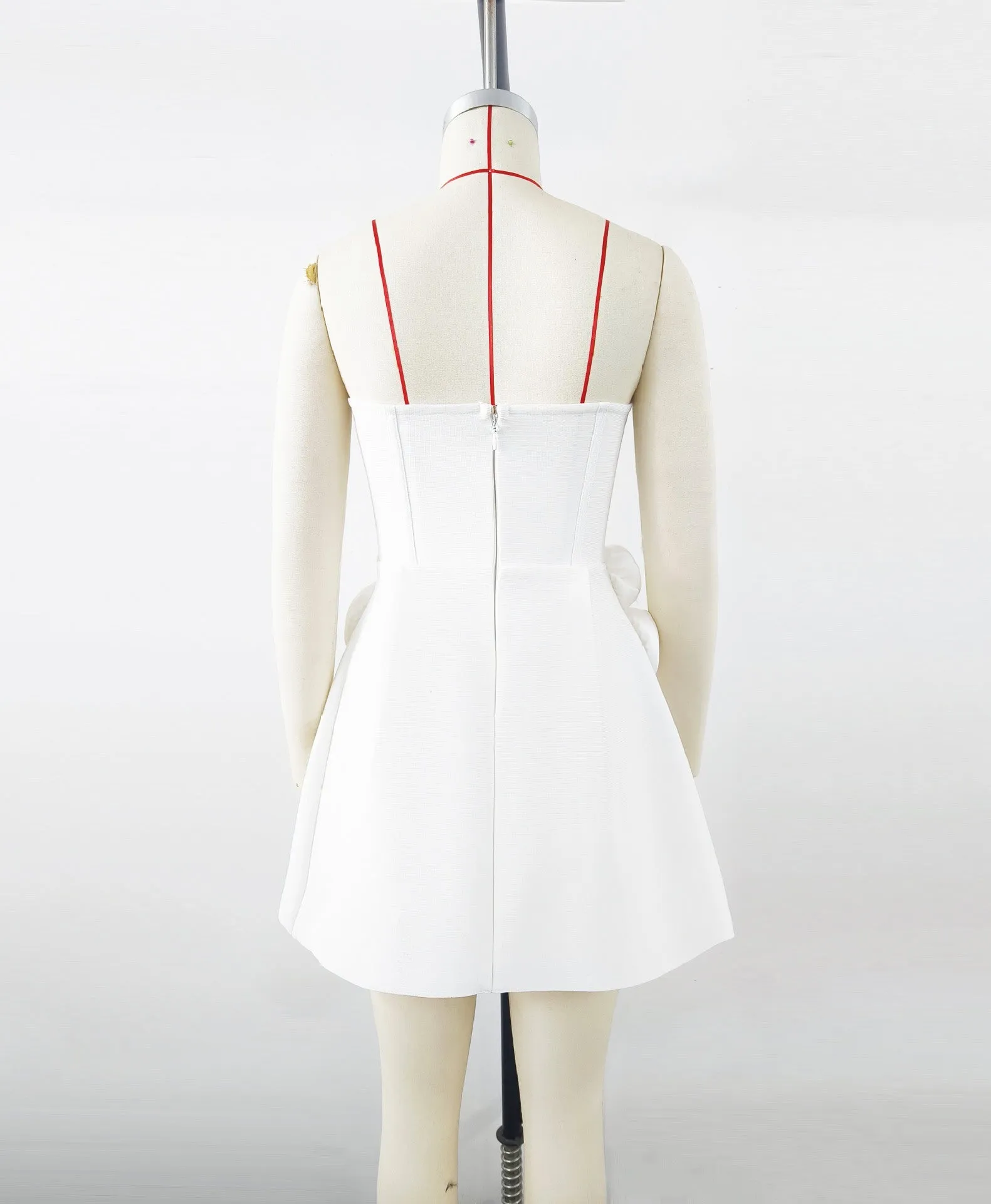 valerie 3d flower embellished strapless mini dress in white Gloria Lanvin
