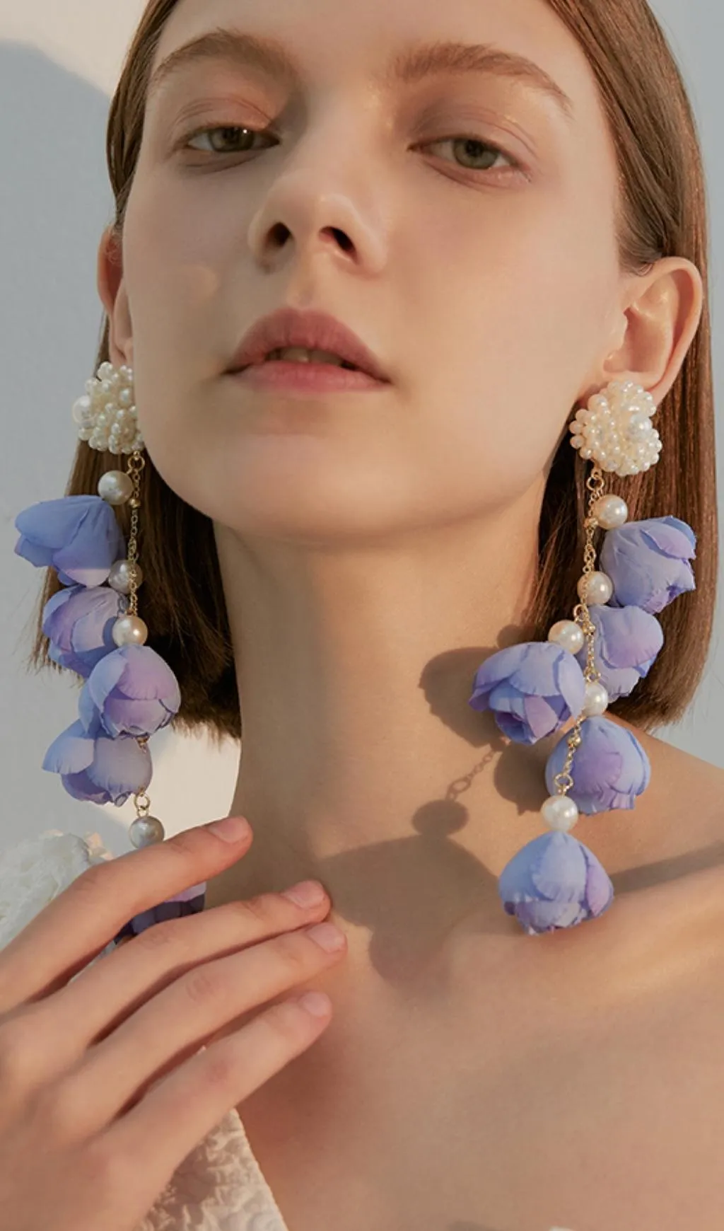 VIOLET PEARL FLOWER EARRINGS Gloria Lanvin