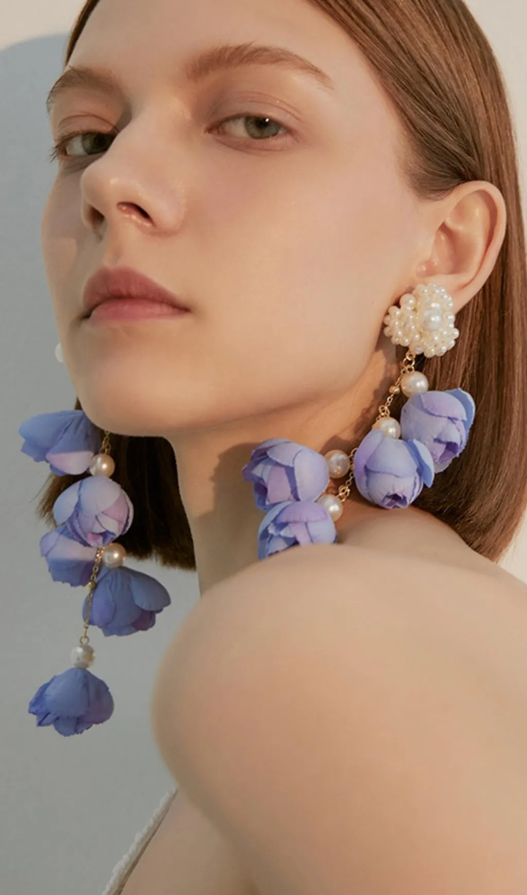 VIOLET PEARL FLOWER EARRINGS Gloria Lanvin