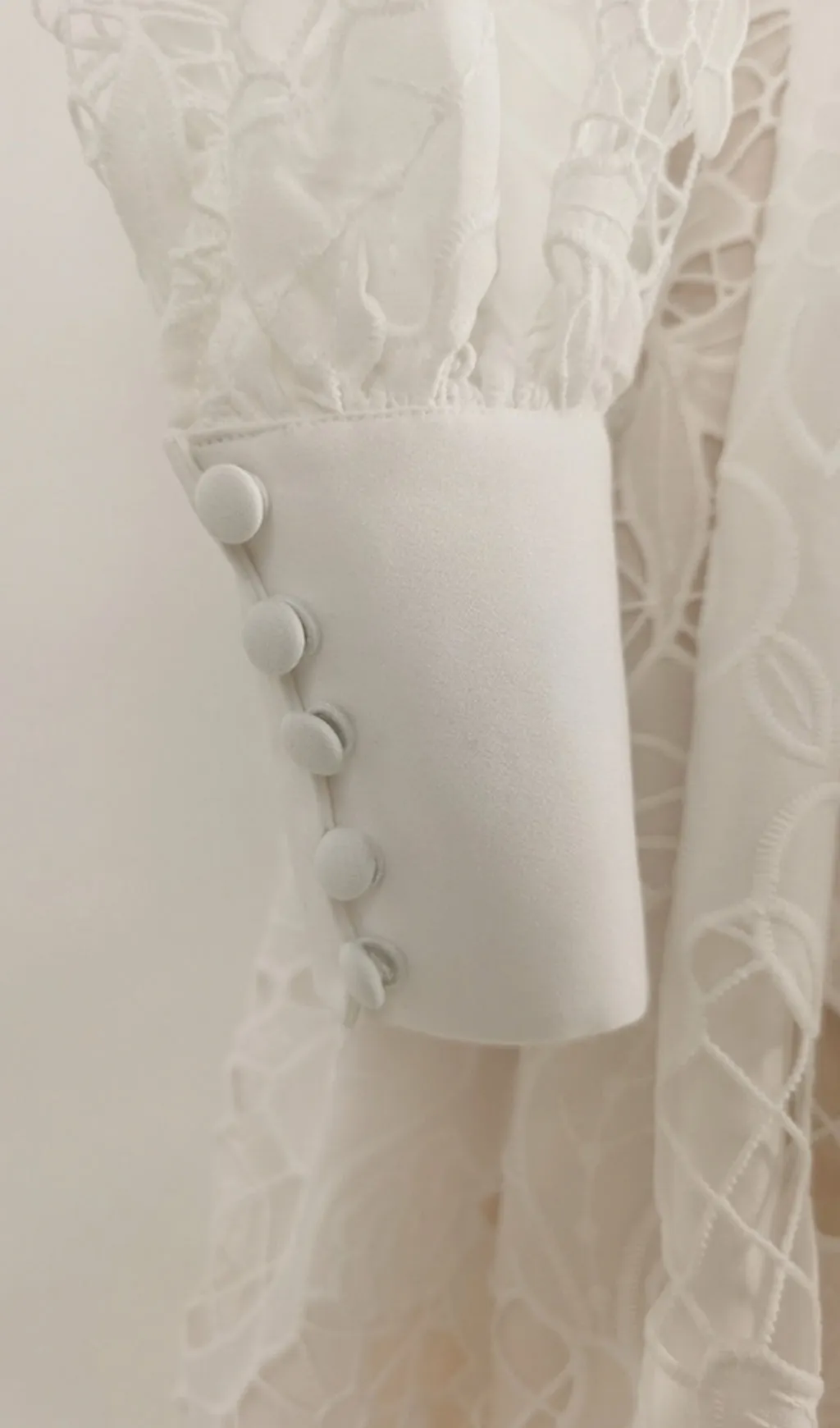 WHITE LACE EMBROIDERED FULL HEM MIDI DRESS Gloria Lanvin