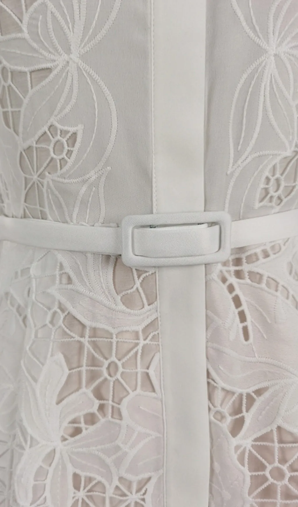 WHITE LACE EMBROIDERED FULL HEM MIDI DRESS Gloria Lanvin