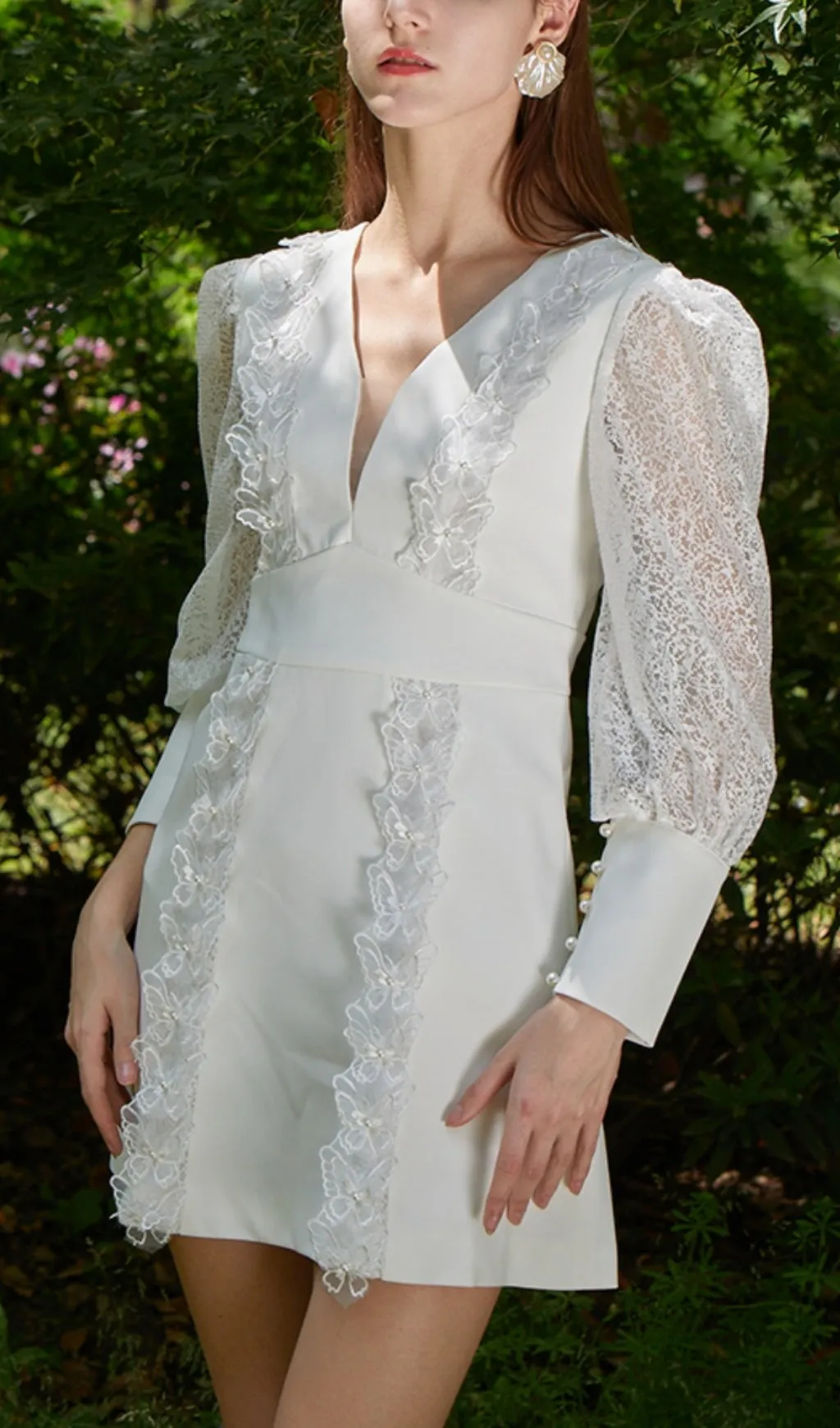 WHITE LACE V-NECK LONG-SLEEVED MINI DRESS Gloria Lanvin