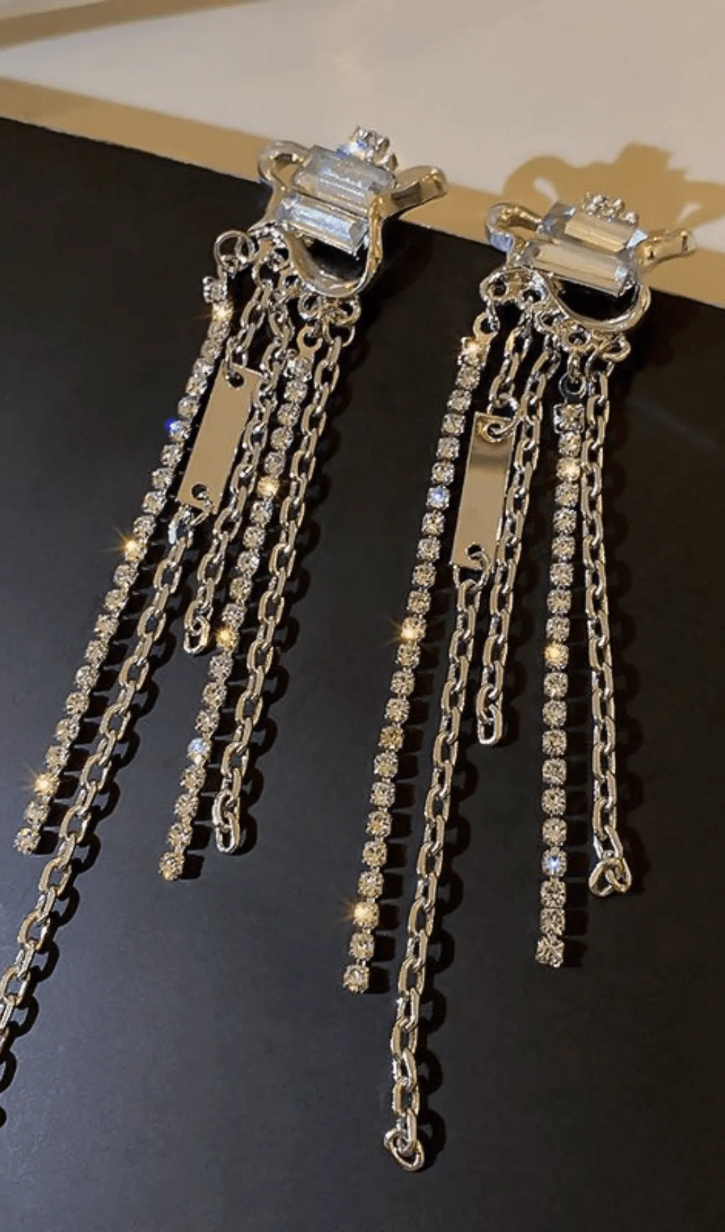 ZIRCON TASSEL EARRINGS Gloria Lanvin
